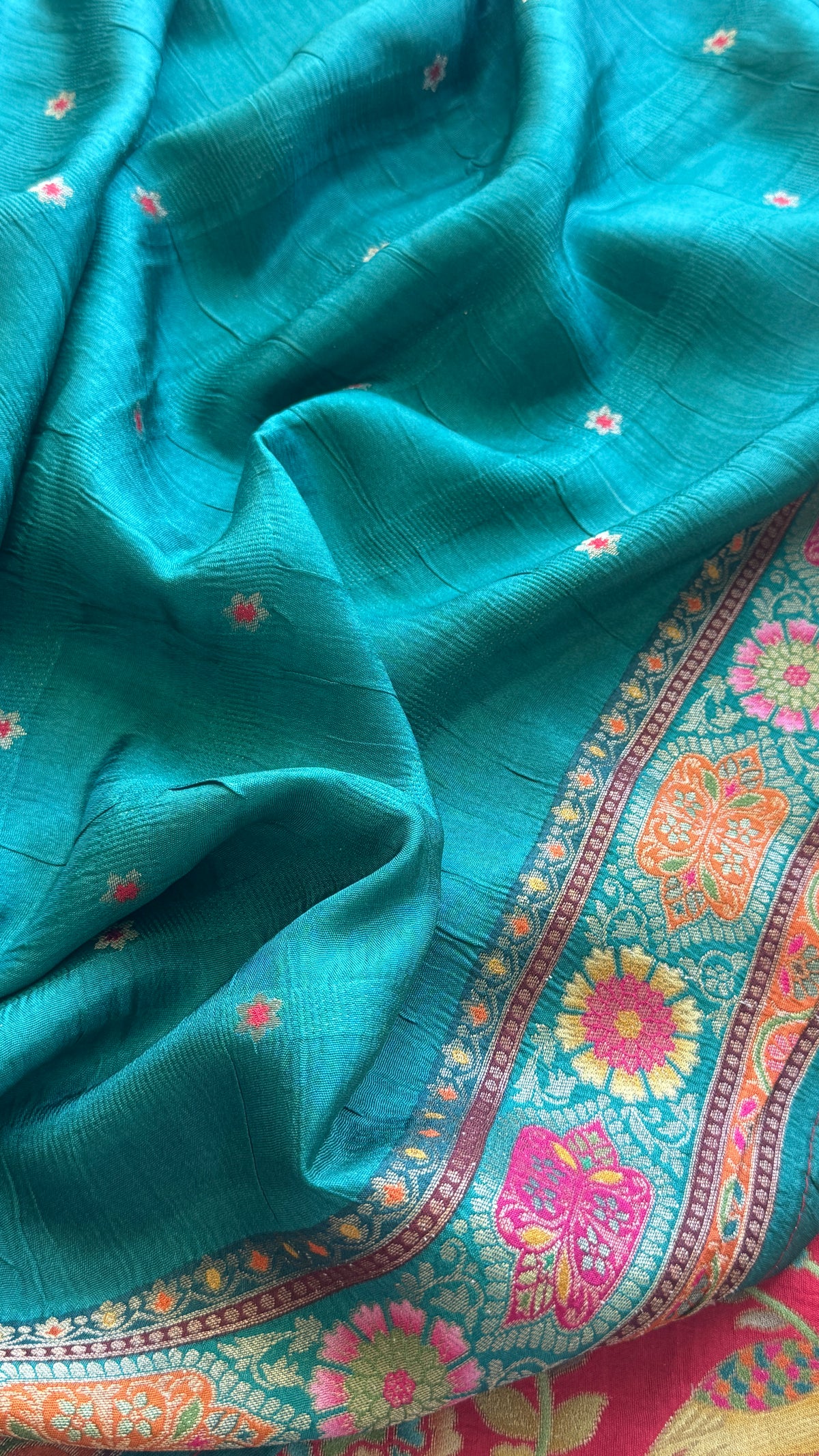 Kashmiri Pashmina Kani Silk Saree – Red with Teal Contrast Blouse