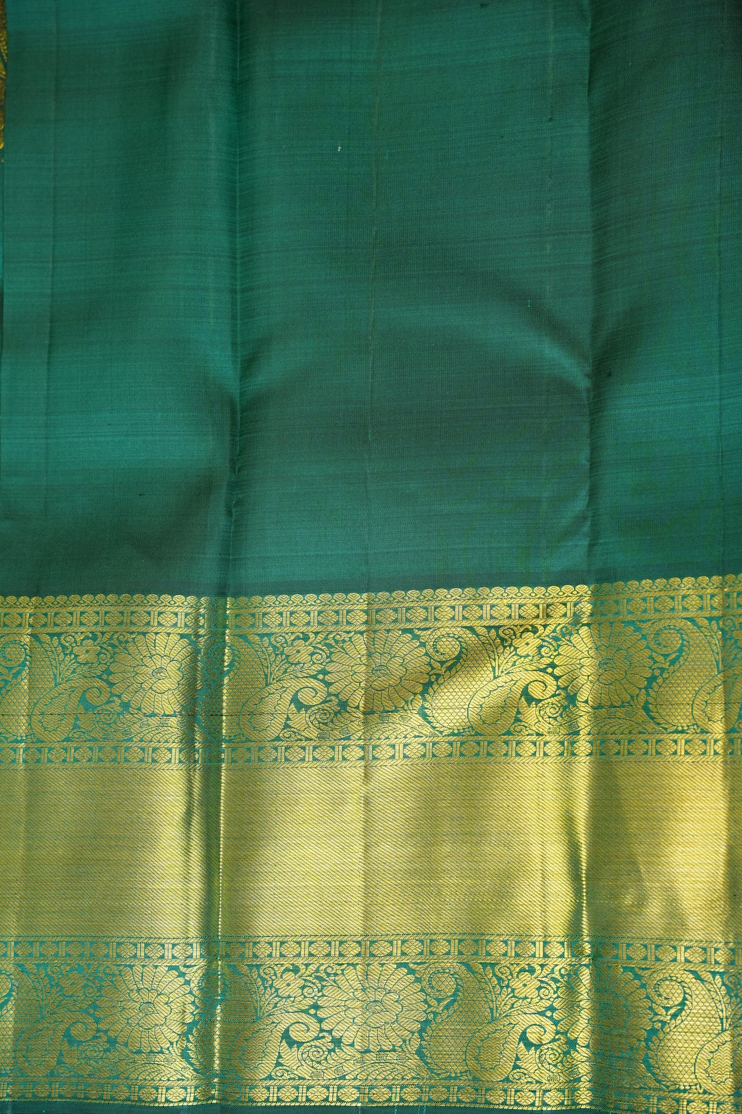 Emerald Green Pure Kanchivaram Silk Saree with Rich Gold Zari Weave|Silk Mark Certified