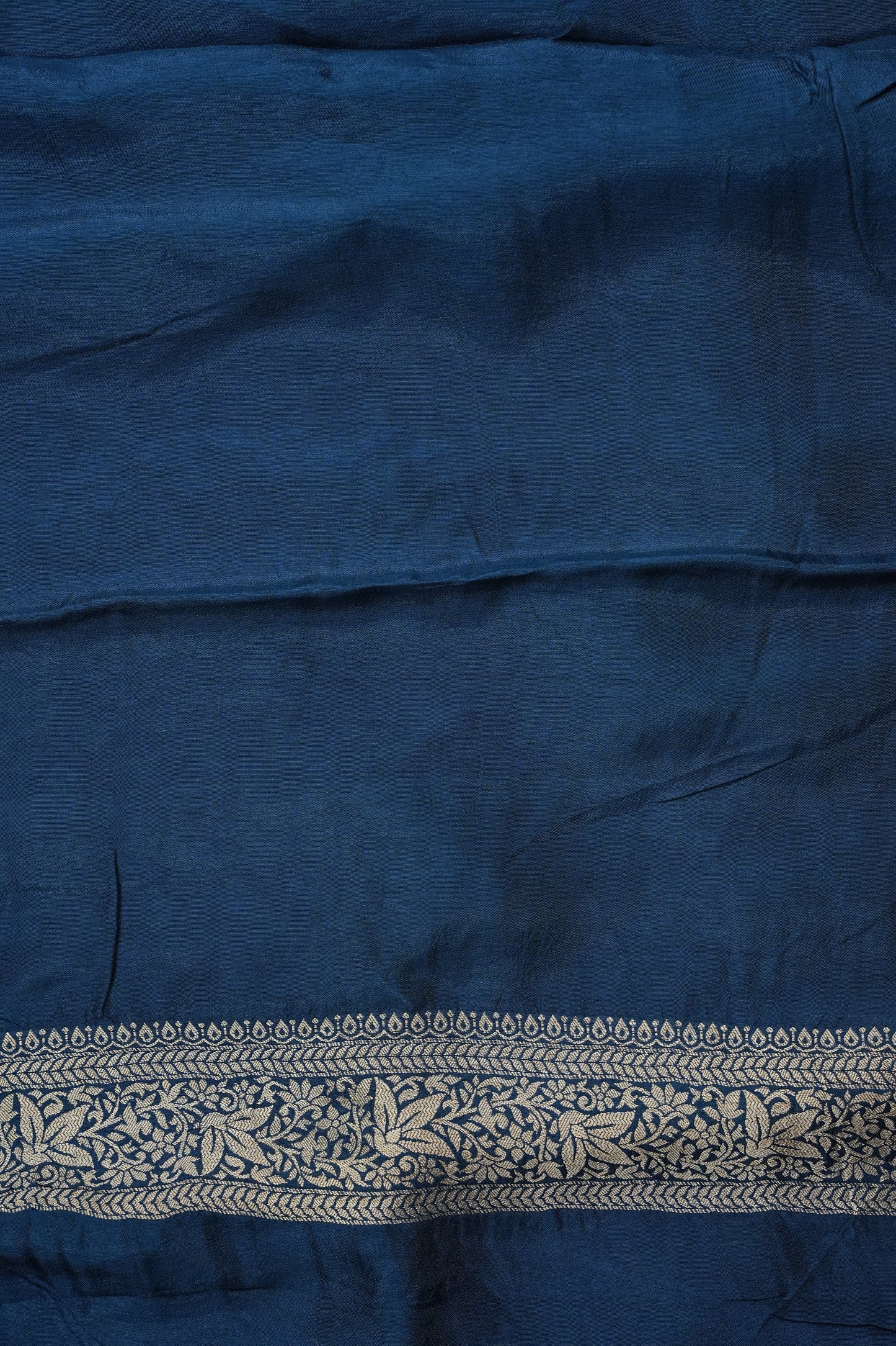 Crushed Munga Banarasi Saree with Bandhini Prints-Peacock Blue