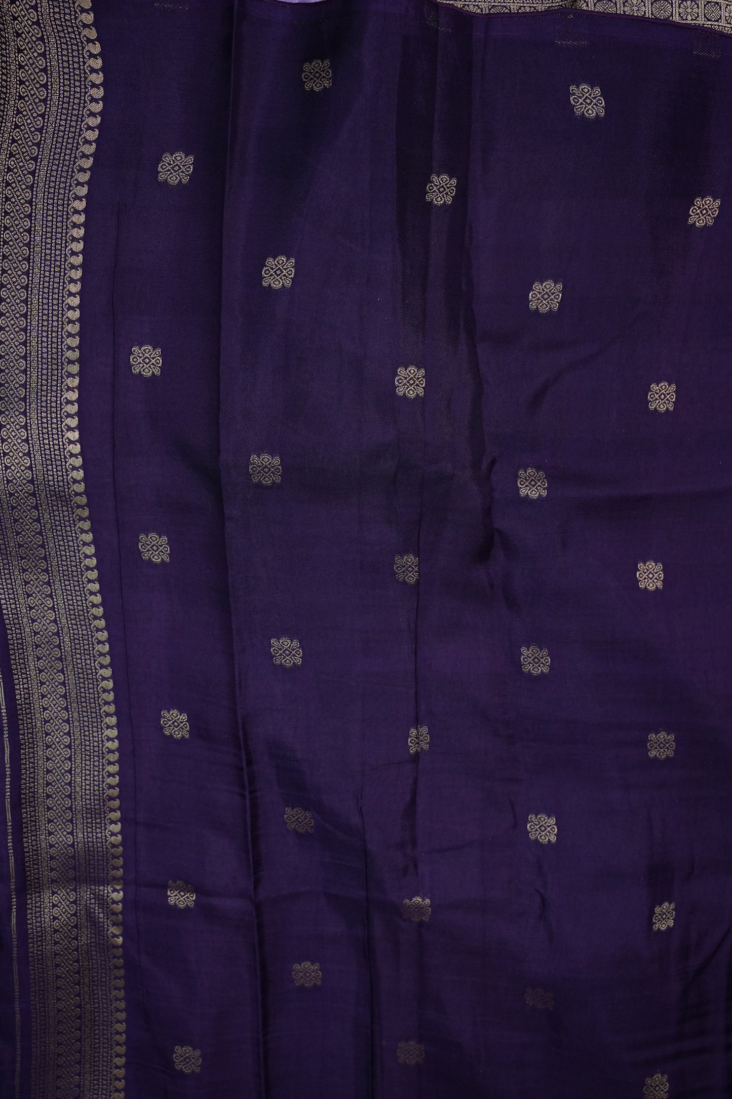 Munga Crepe Silk Saree – Purple Multicolour Checks with Deep Violet Zari Pallu