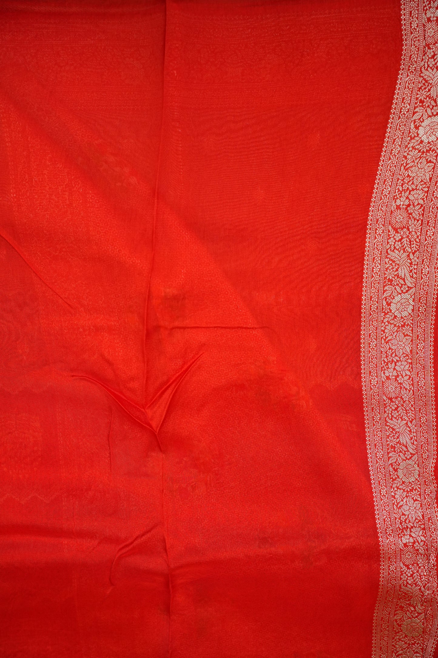 Mellow Tissue & Banarasi Fusion Saree with Meenakari Detailing – Vermilion Red