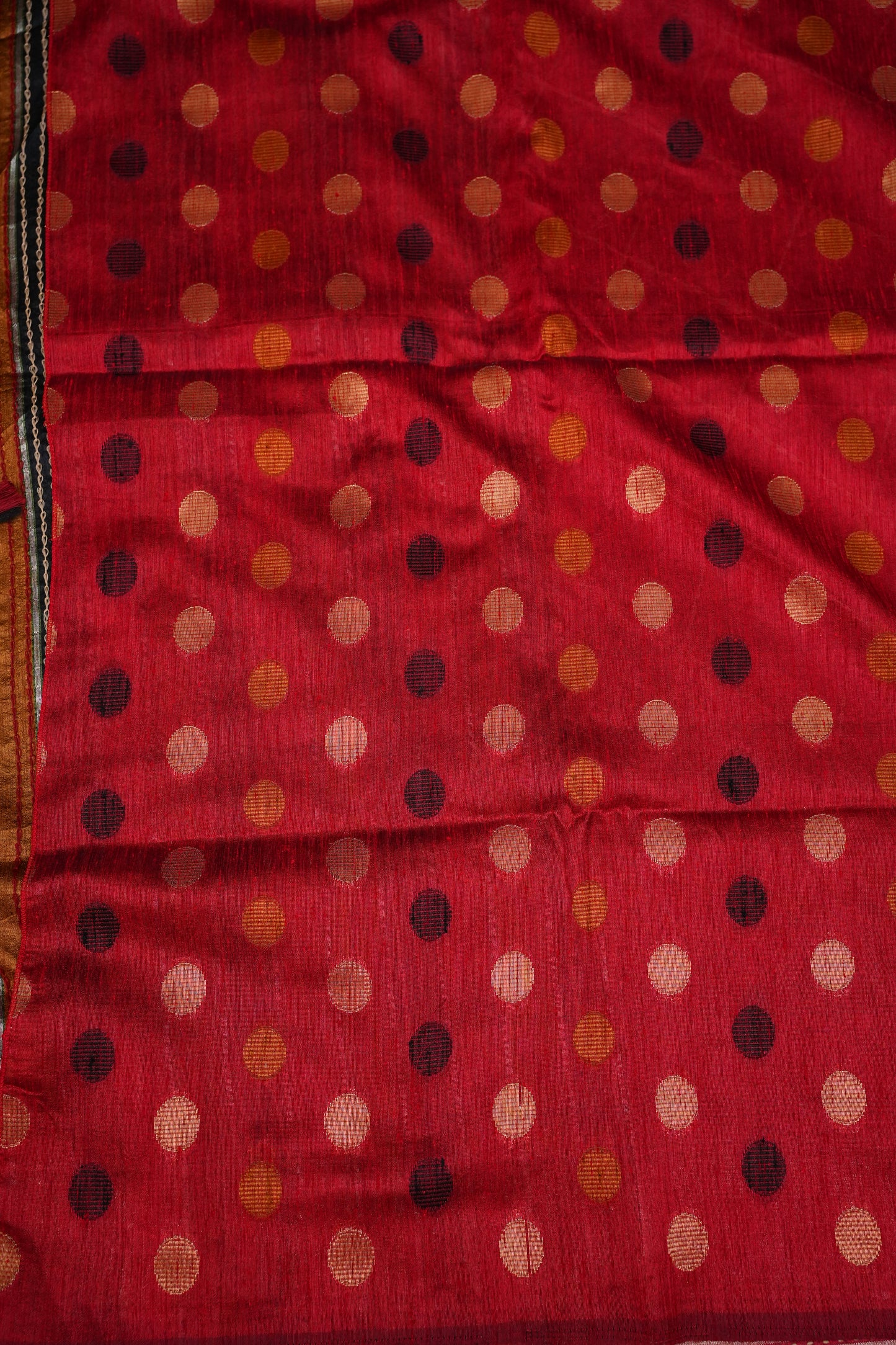 Raw Silk Saree with Katha Stitch – Red