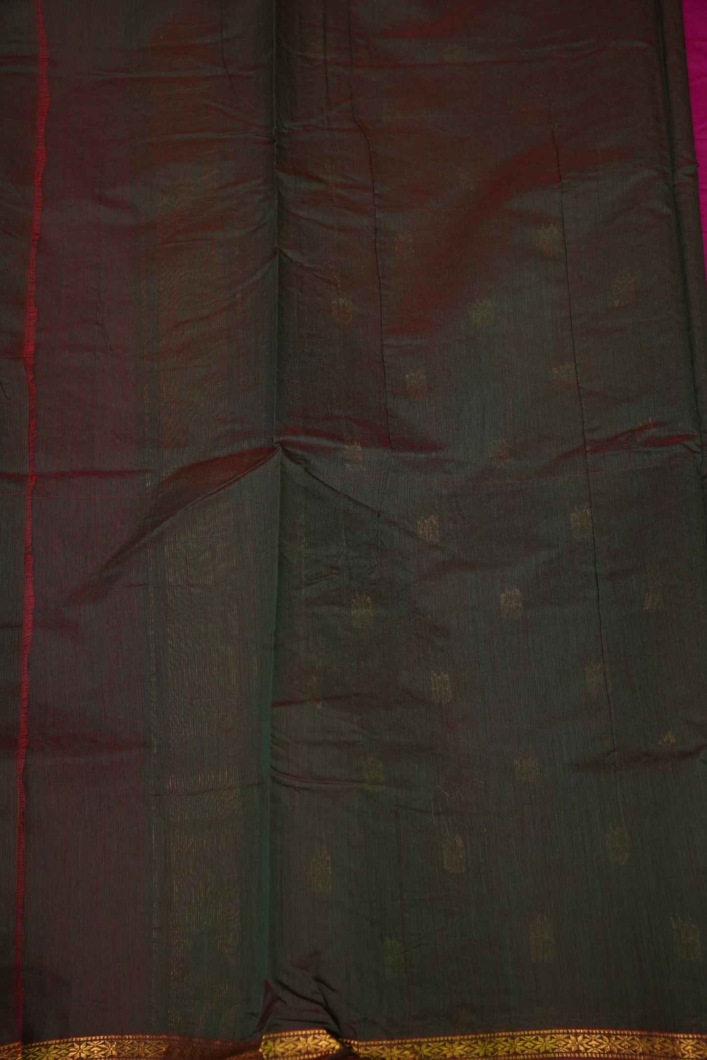 Semi Maheshwari Silk Cotton Saree – Rani Pink & Bottle Green with Gold Zari Buttas