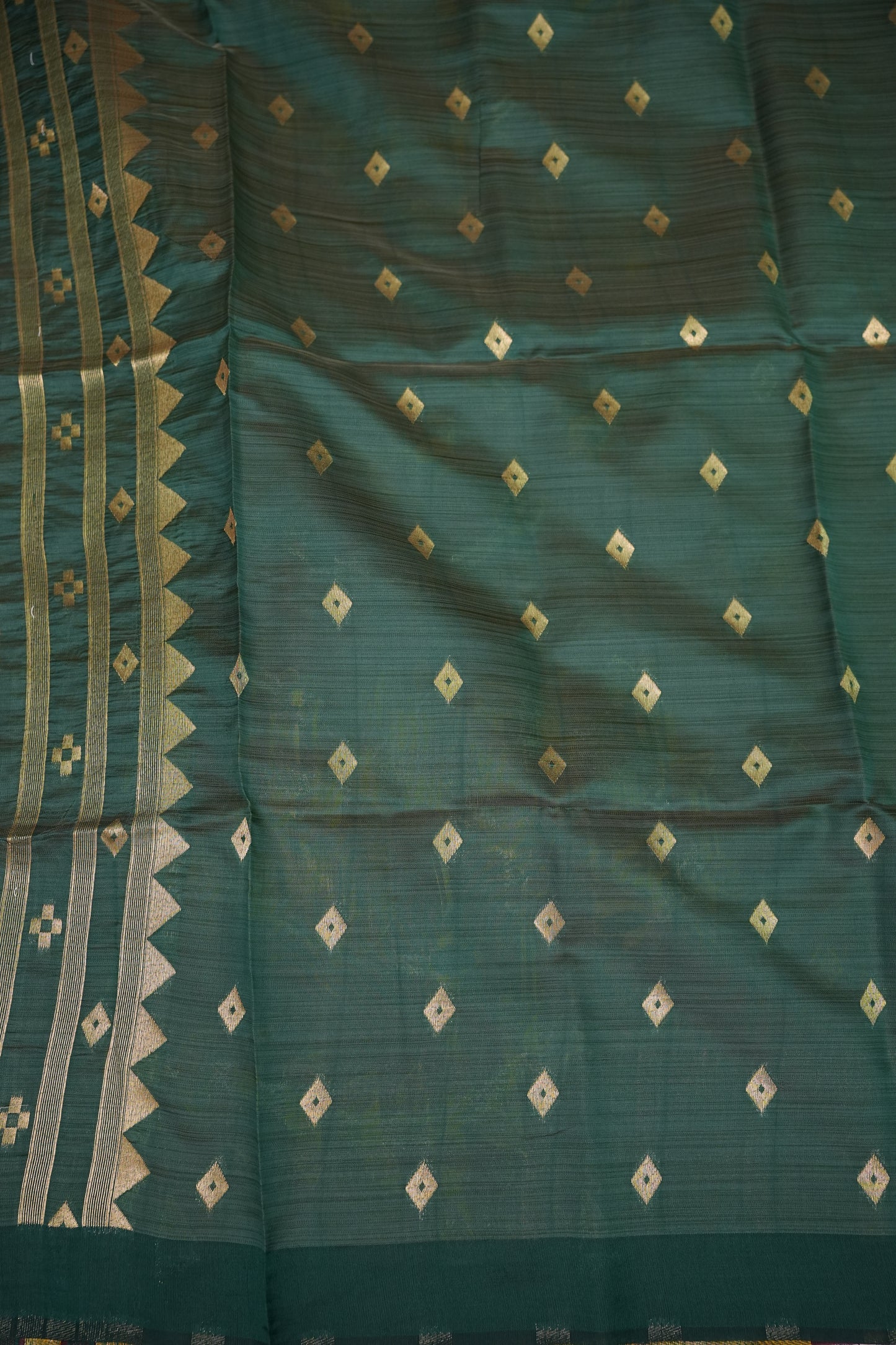 Khaddi Cotton Saree with Jamdani Pallu – Rust Maroon & Bottle Green