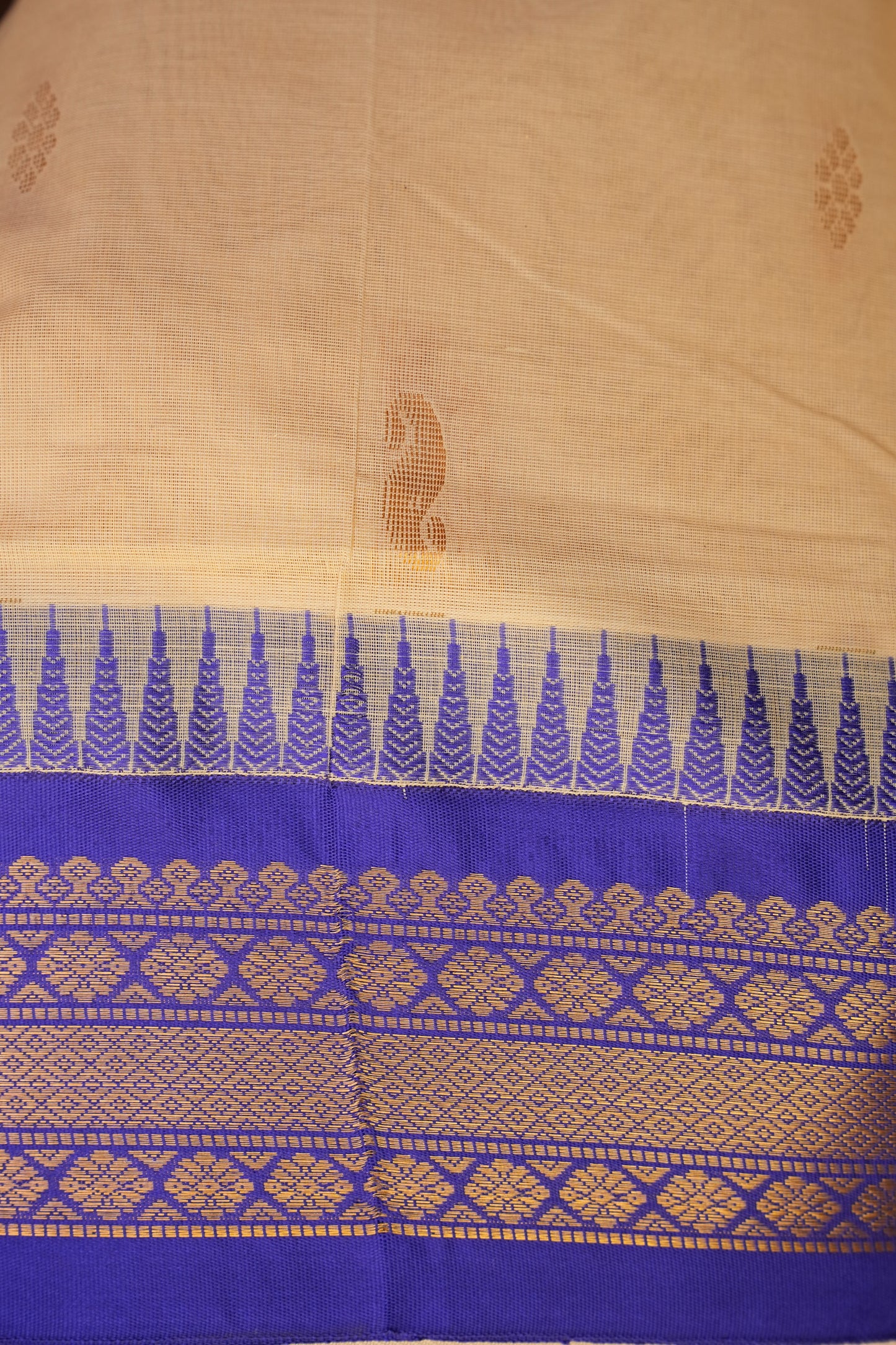 Gadwal Cotton Saree - Beige & Royal Blue