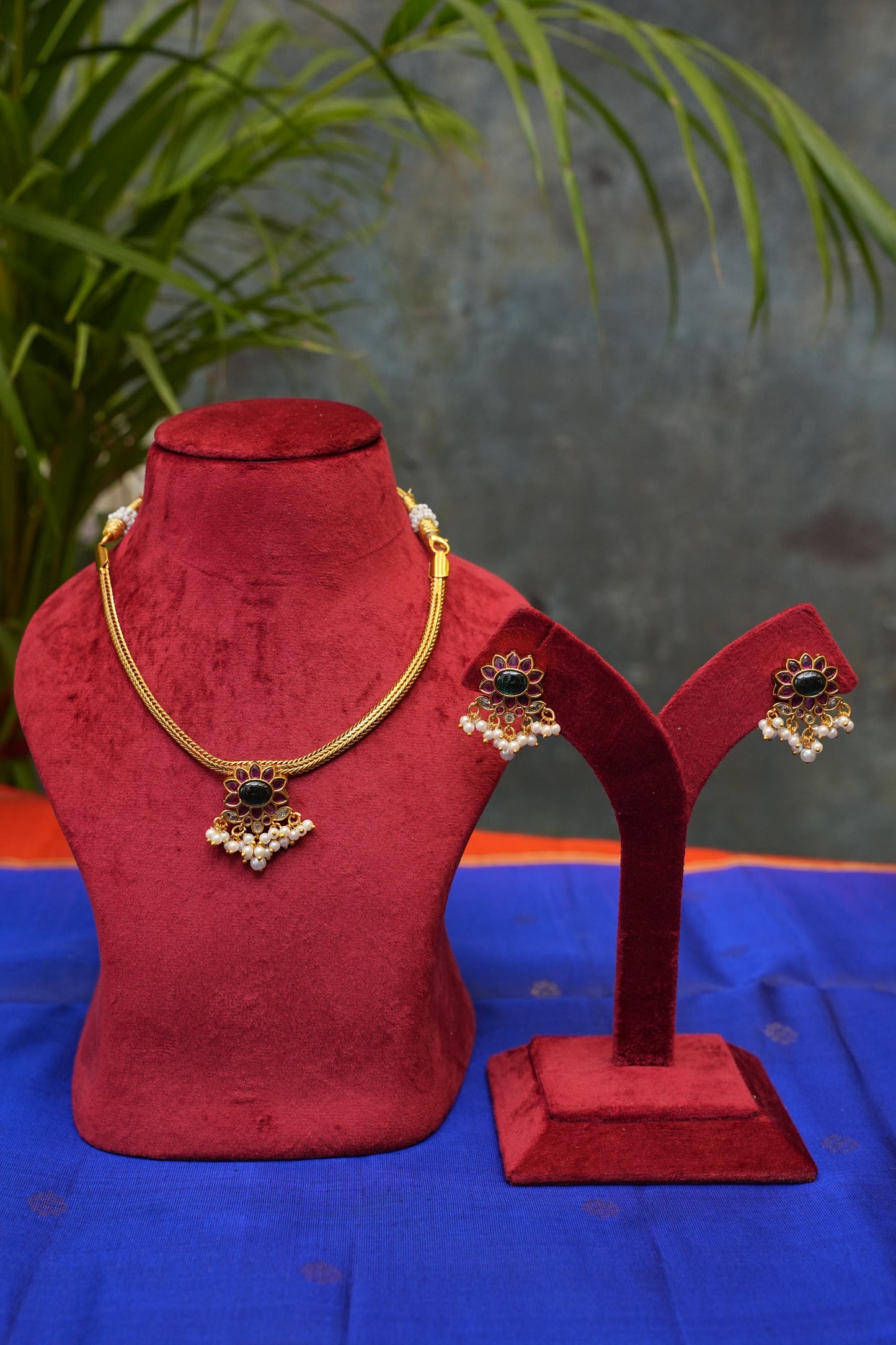 Antique Gold-Plated Chain Pendant Necklace Set