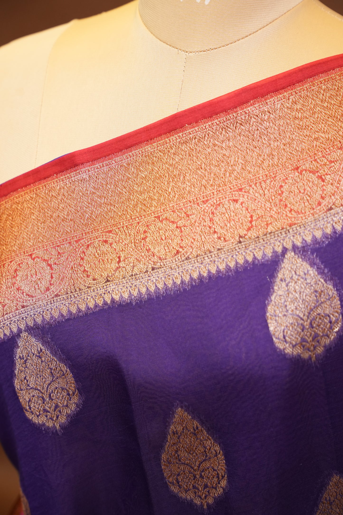 Pure Banarasi Organza(Kora) Silk Handloom Saree with Antique Zari Buttas & Border – Deep Purple & Pink | Silk Mark Certified