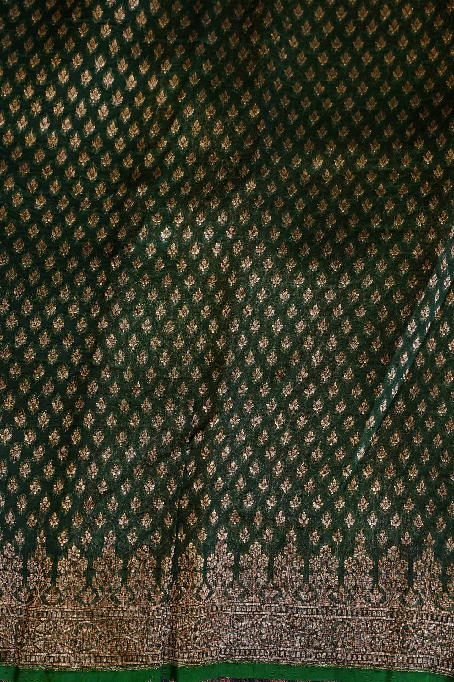 Pure Banarasi Organza(Kora) Silk Handloom Saree with Antique Zari Jaal – Navy Blue with Emerald Green Border | Silk Mark Certified
