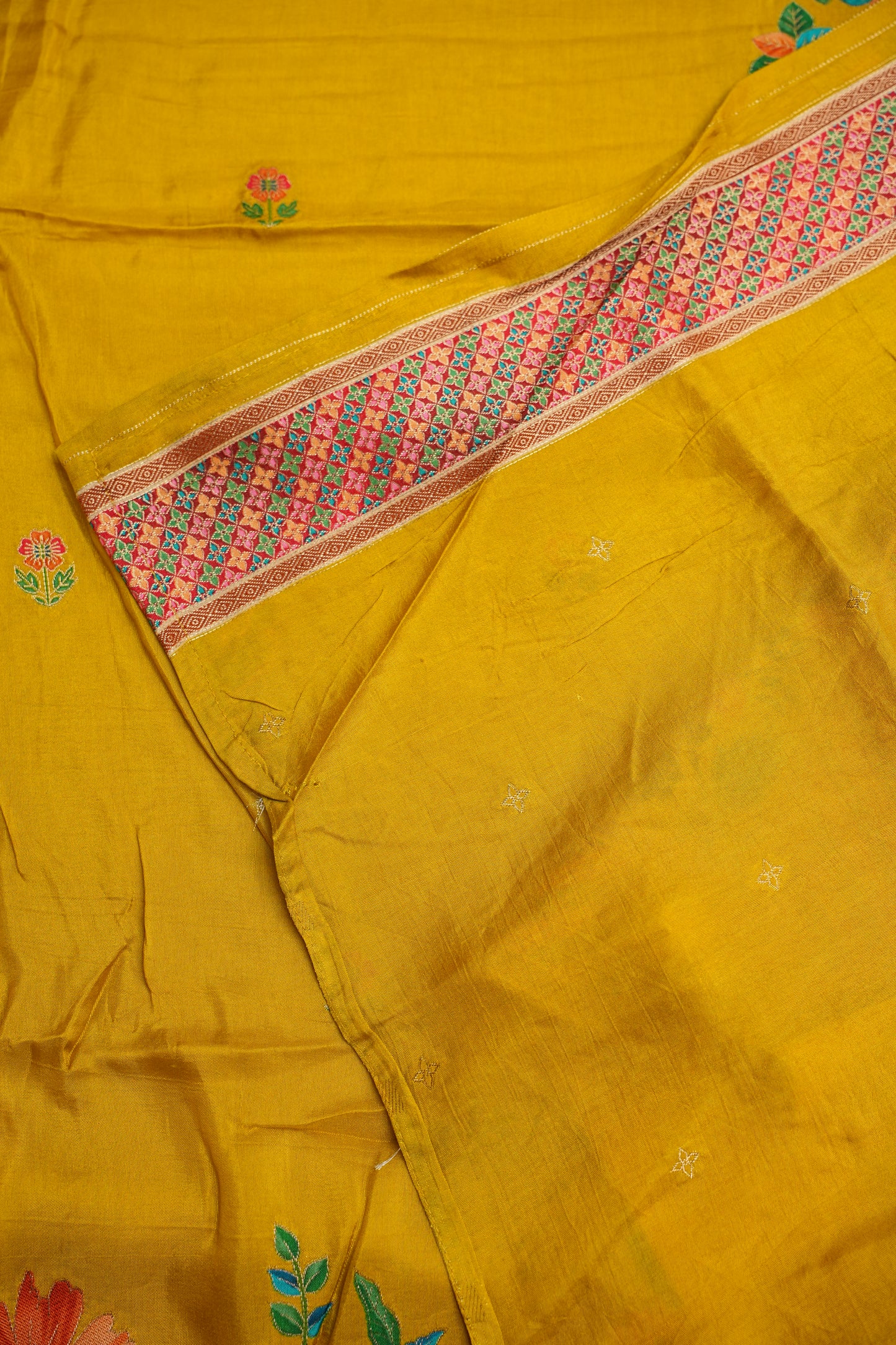 Kashmiri Pashmina Story Telling Saree - Yellow