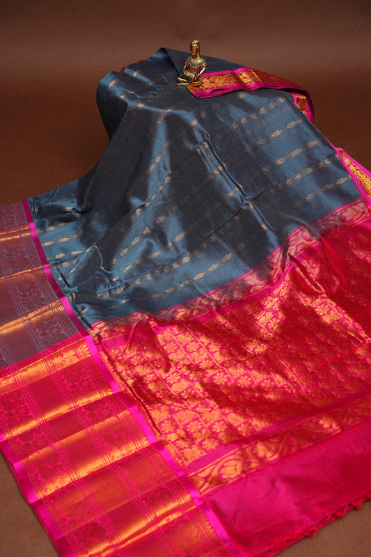 Mangalgiri Kuppadam Pattu Saree - Grey & Pink