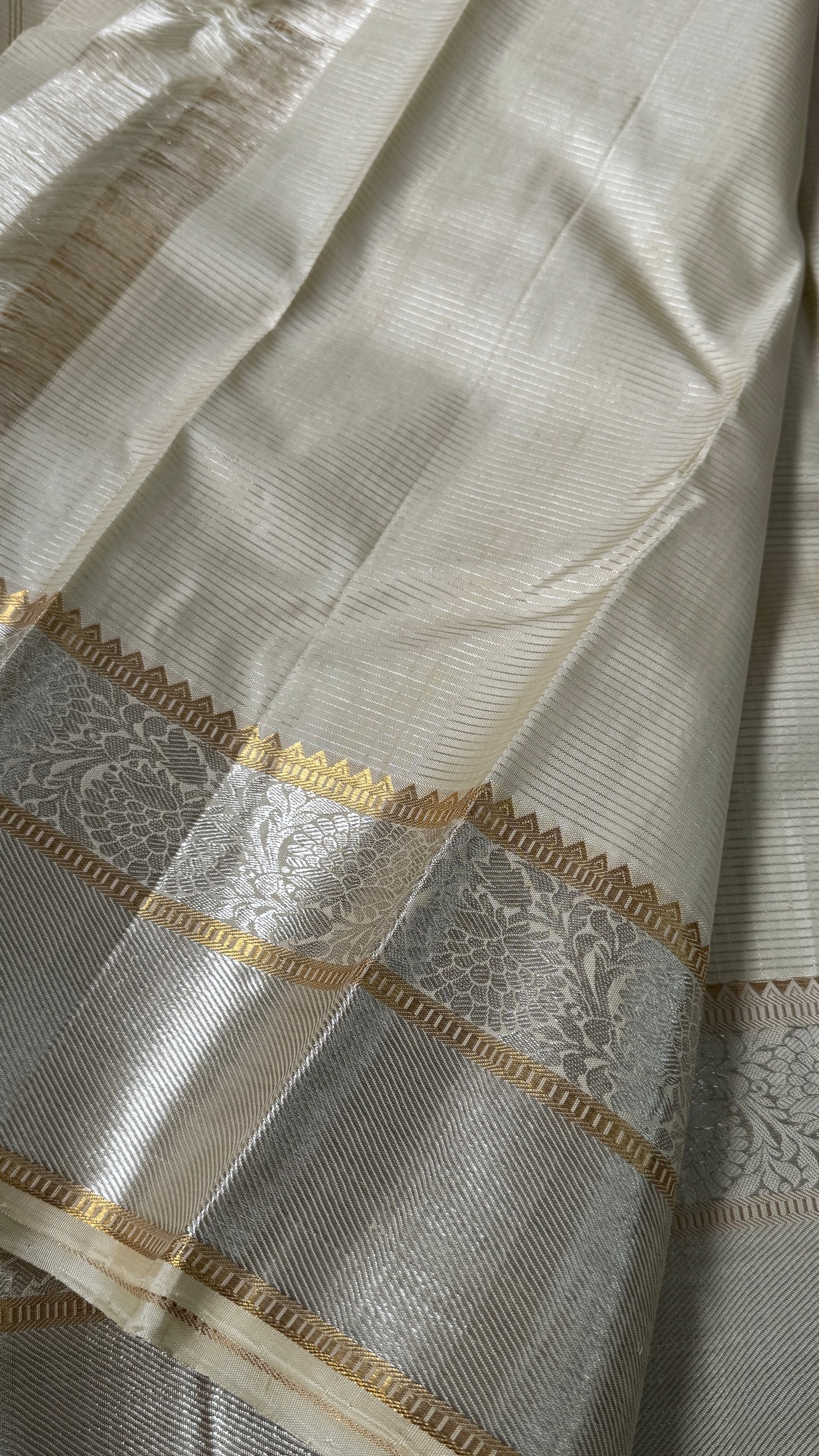 Ivory Pure Kanchipuram Checkered Silk Saree | Silk Mark Certified