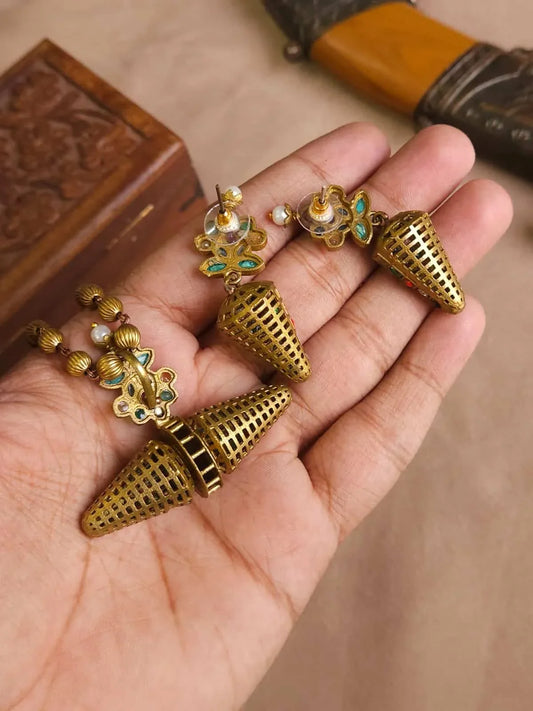 Long pendant necklace in gold tone – Multicolor