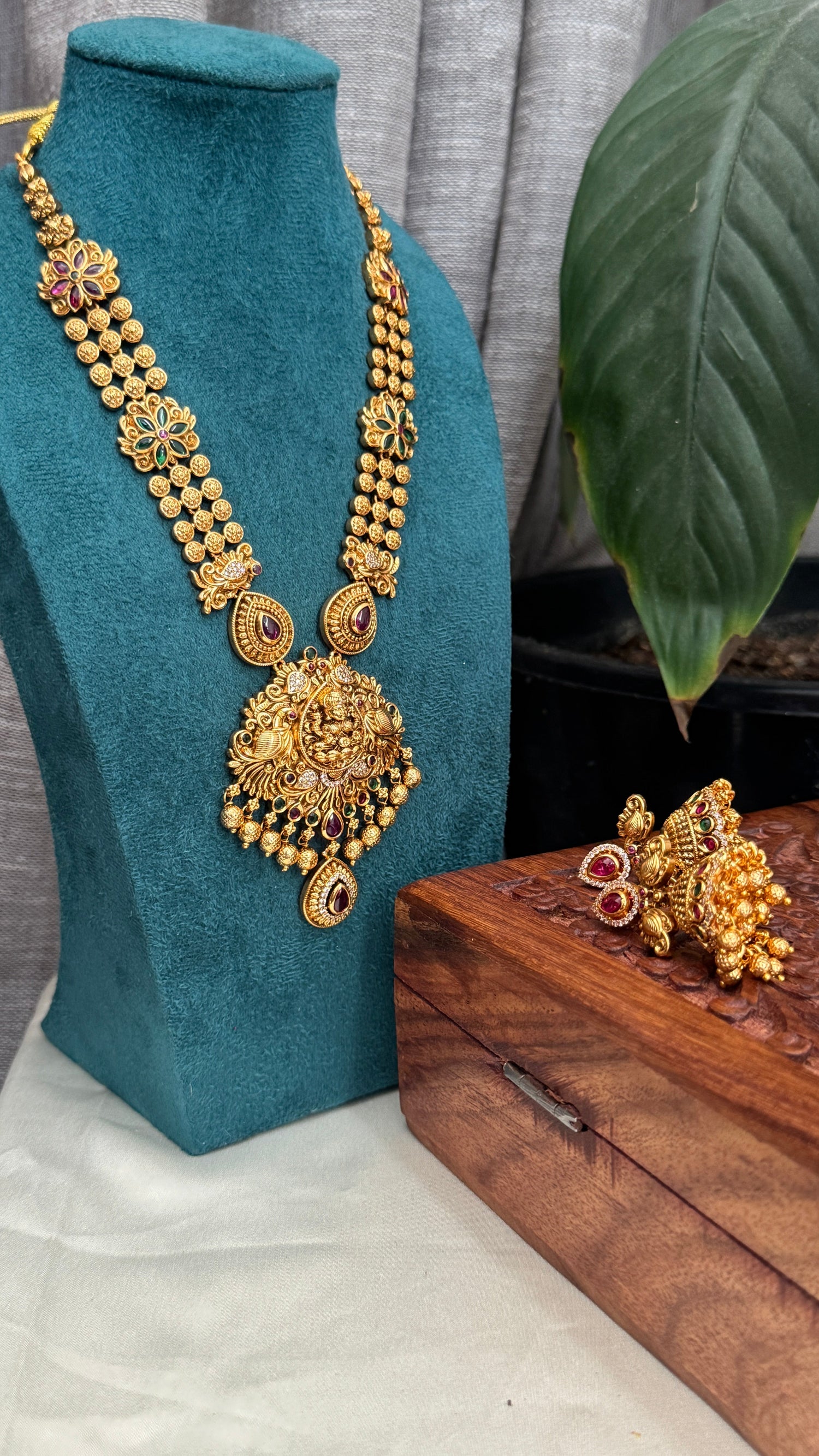 Antique Gold Plated Jewellery