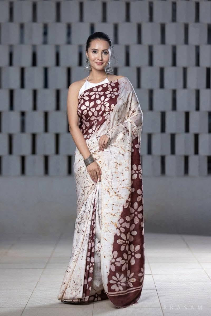 Pure Mulberry Silk Saree in Ivory with Batik Print & Maroon Pallu | Silk Mark Certified