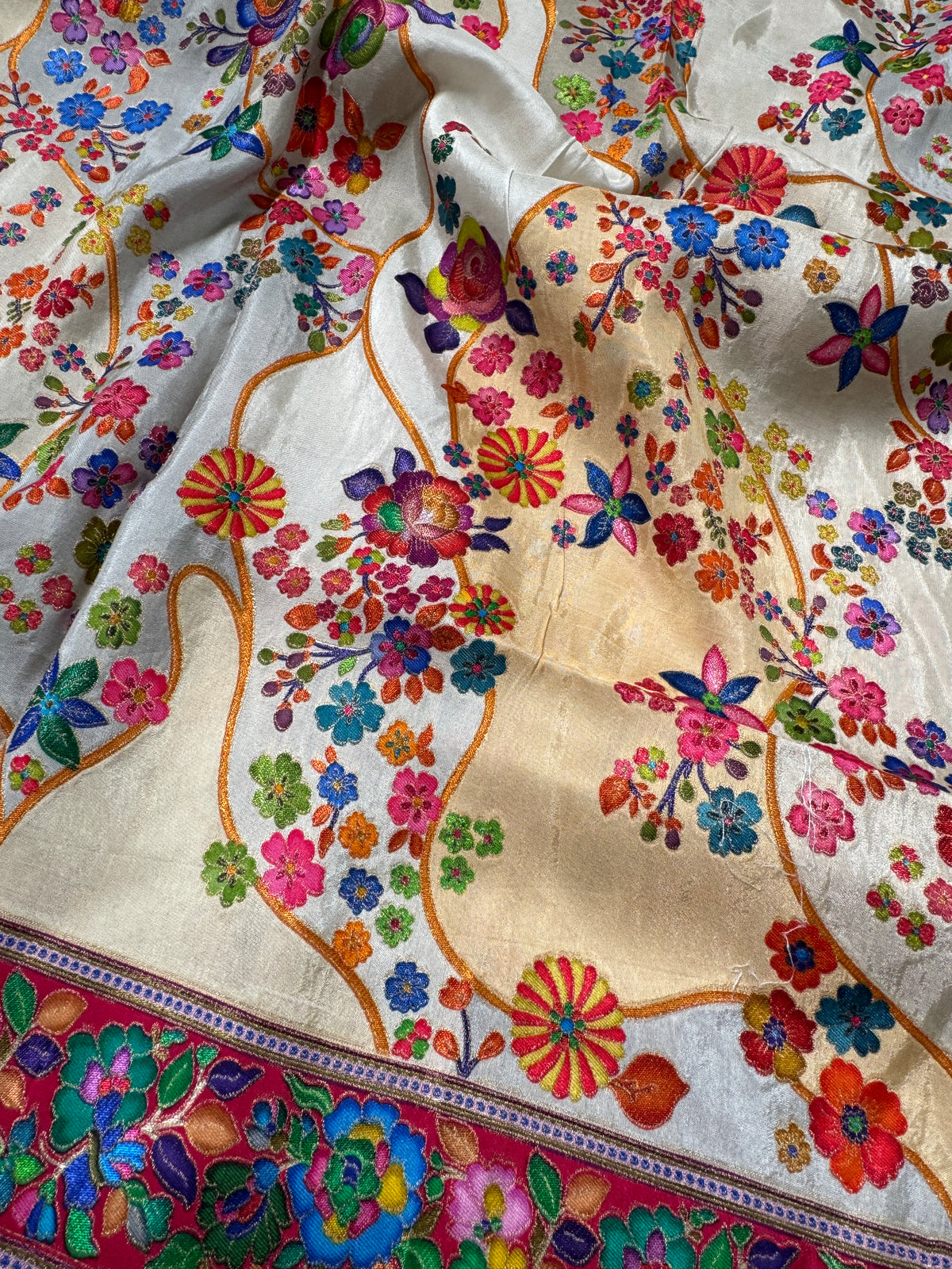 Kashmiri Pashmina Kani Silk Saree – Off White and Pink