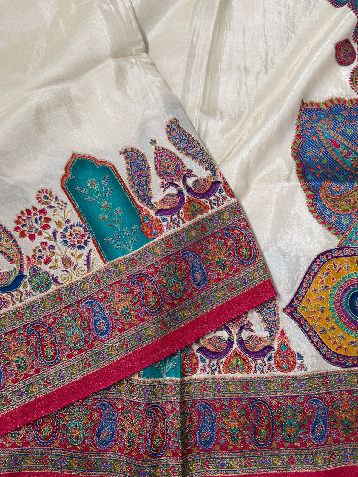 Kashmiri Pashmina Kani Silk Saree – Off White and Pink