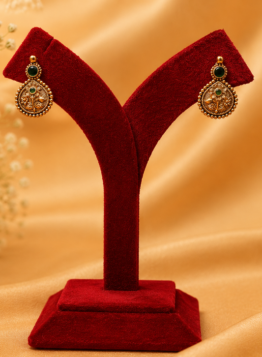 Antique Gold Plated Jewellery Set with Emerald Stone Detailing