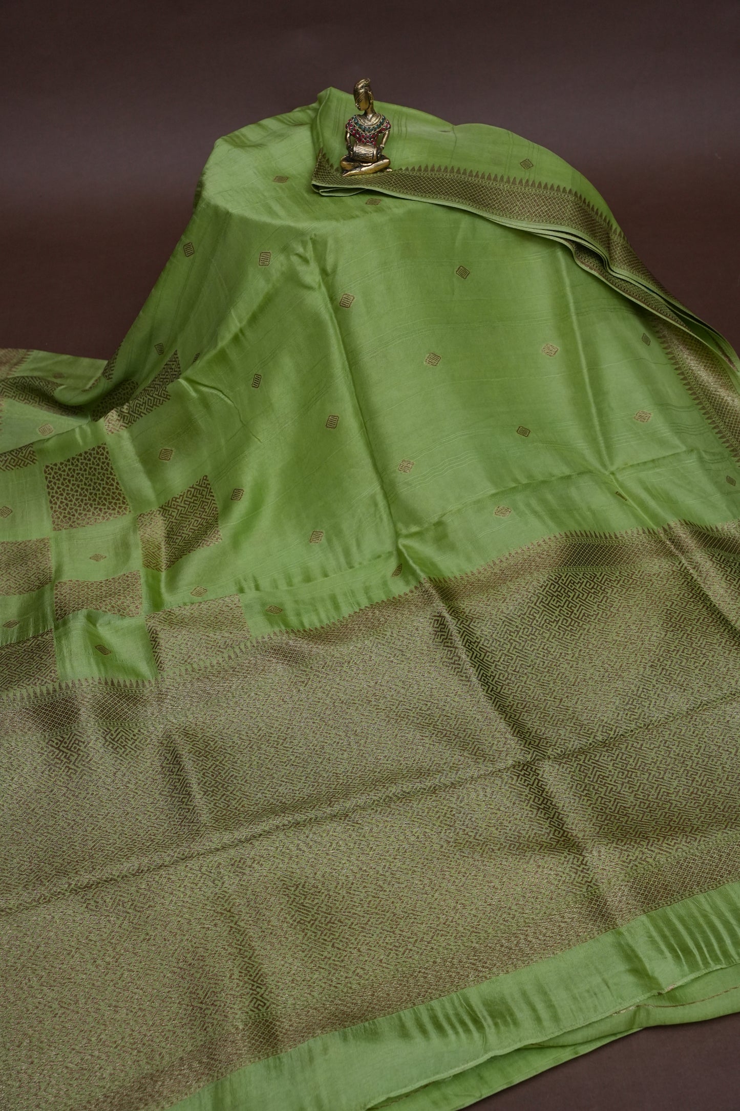 Parrot Green Semi Tussar Raw Silk Saree with Gold Woven Elegance
