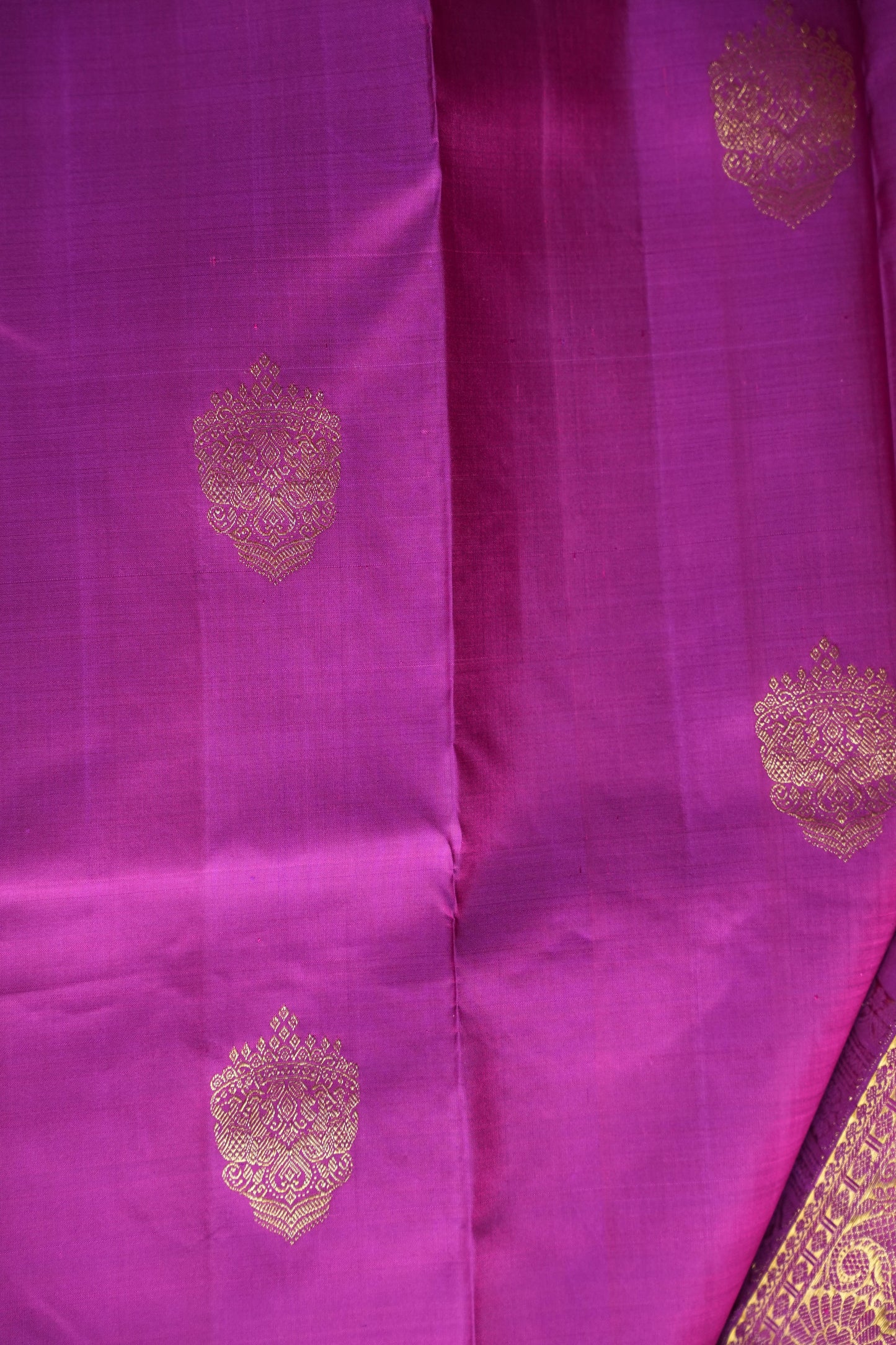 Magenta Pure Kanjivaram Silk Saree with Rich Gold Zari Weaving|Silk Mark Certified