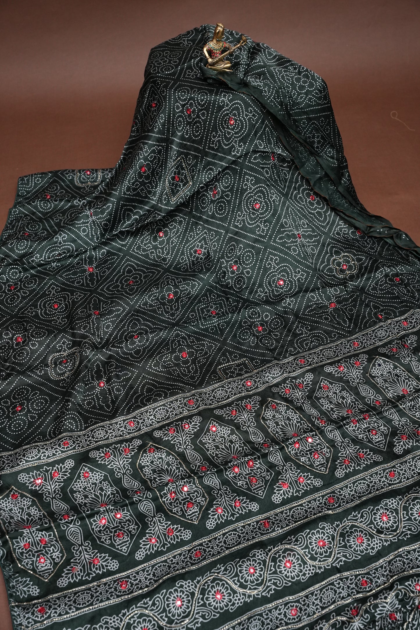 Gajji Silk Saree-Bottle green