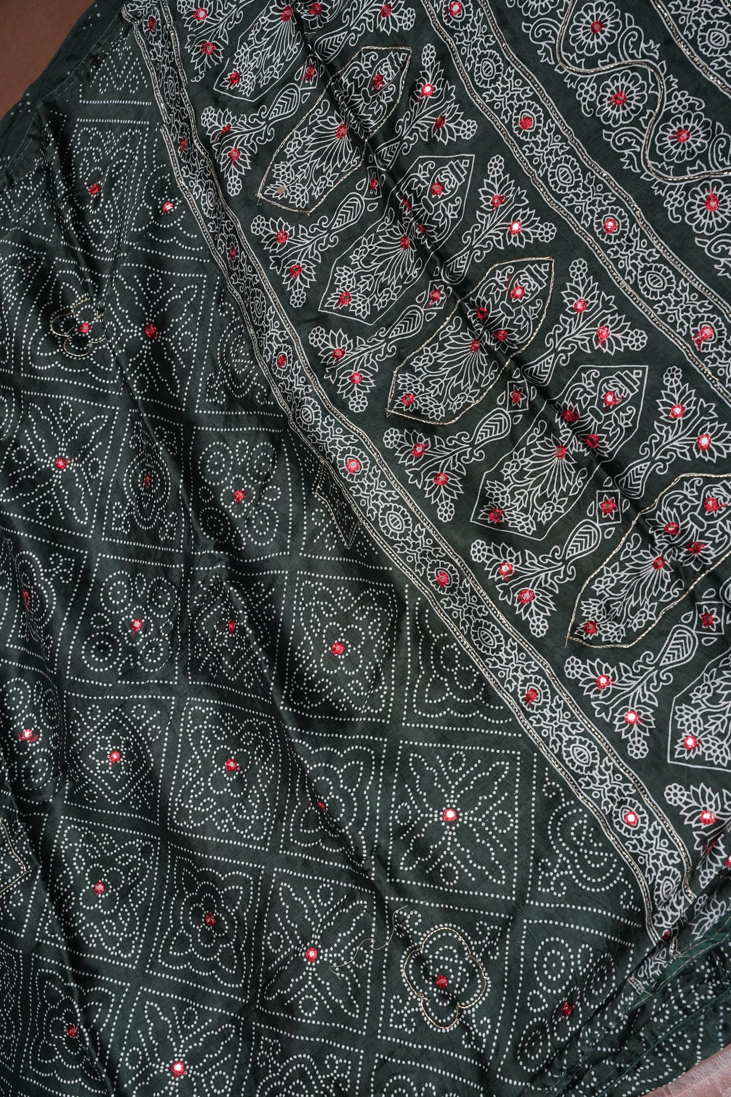 Gajji Silk Saree-Bottle green