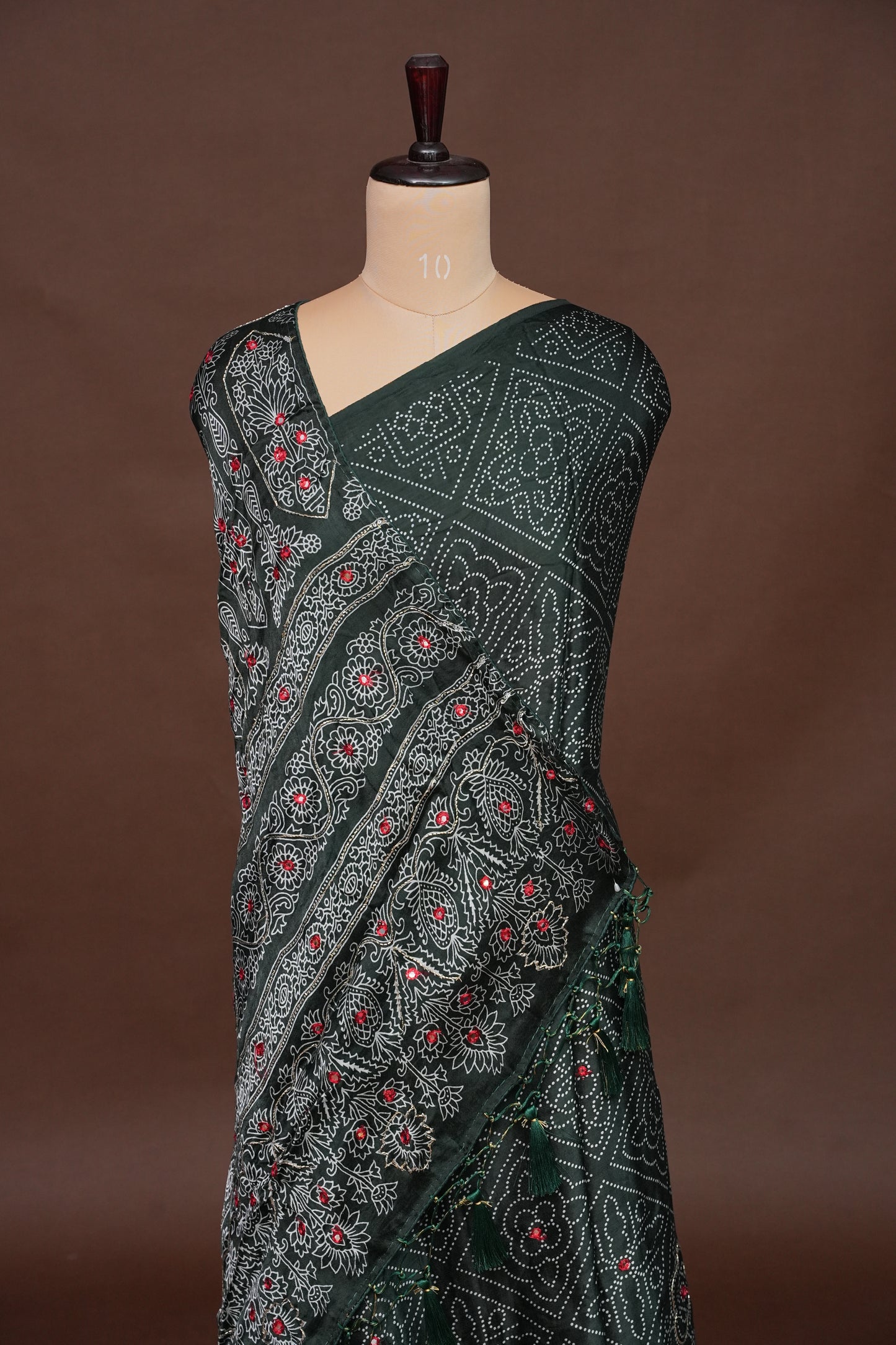 Gajji Silk Saree-Bottle green