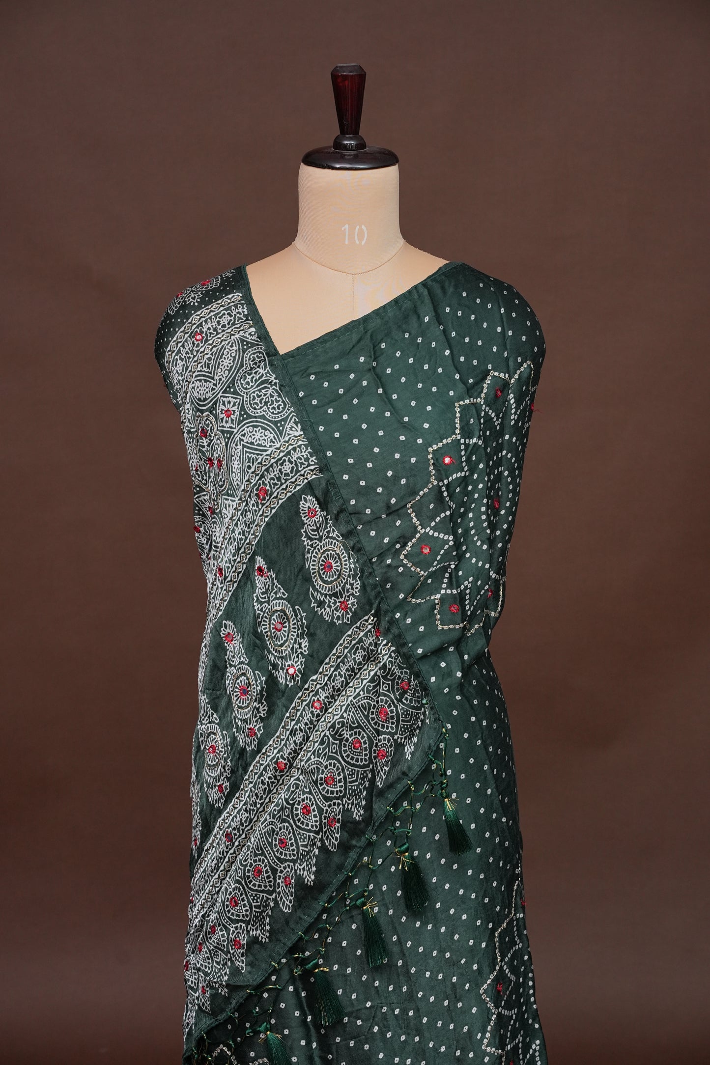 Gajji Silk Saree-Emerald Green