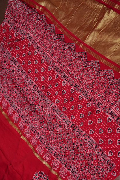 Bandhini Garchola Saree - Red