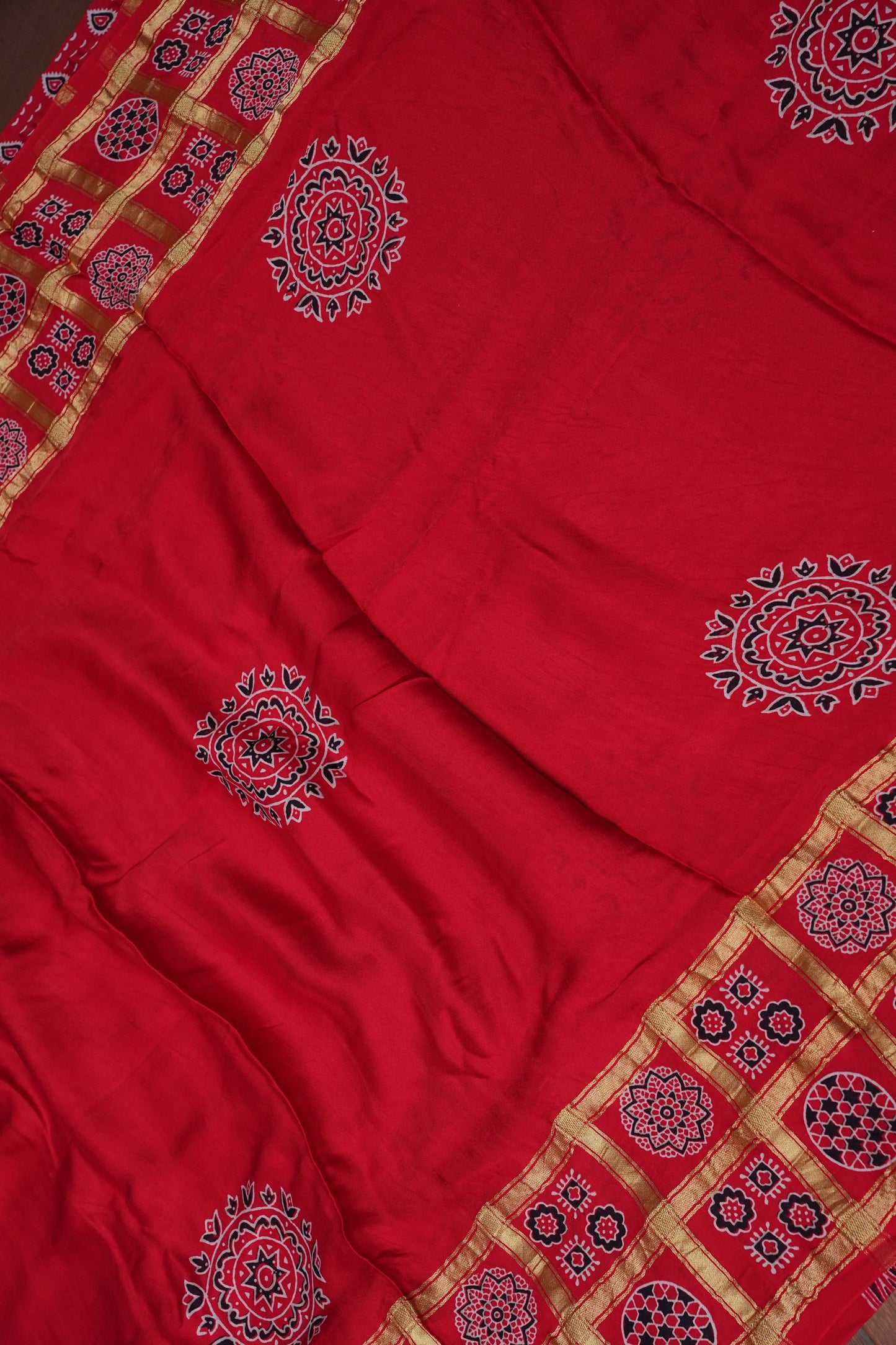 Bandhini Garchola Saree - Red