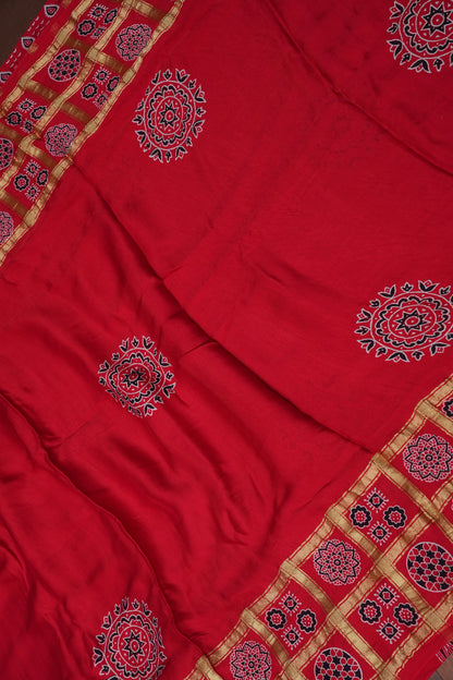 Bandhini Garchola Saree - Red