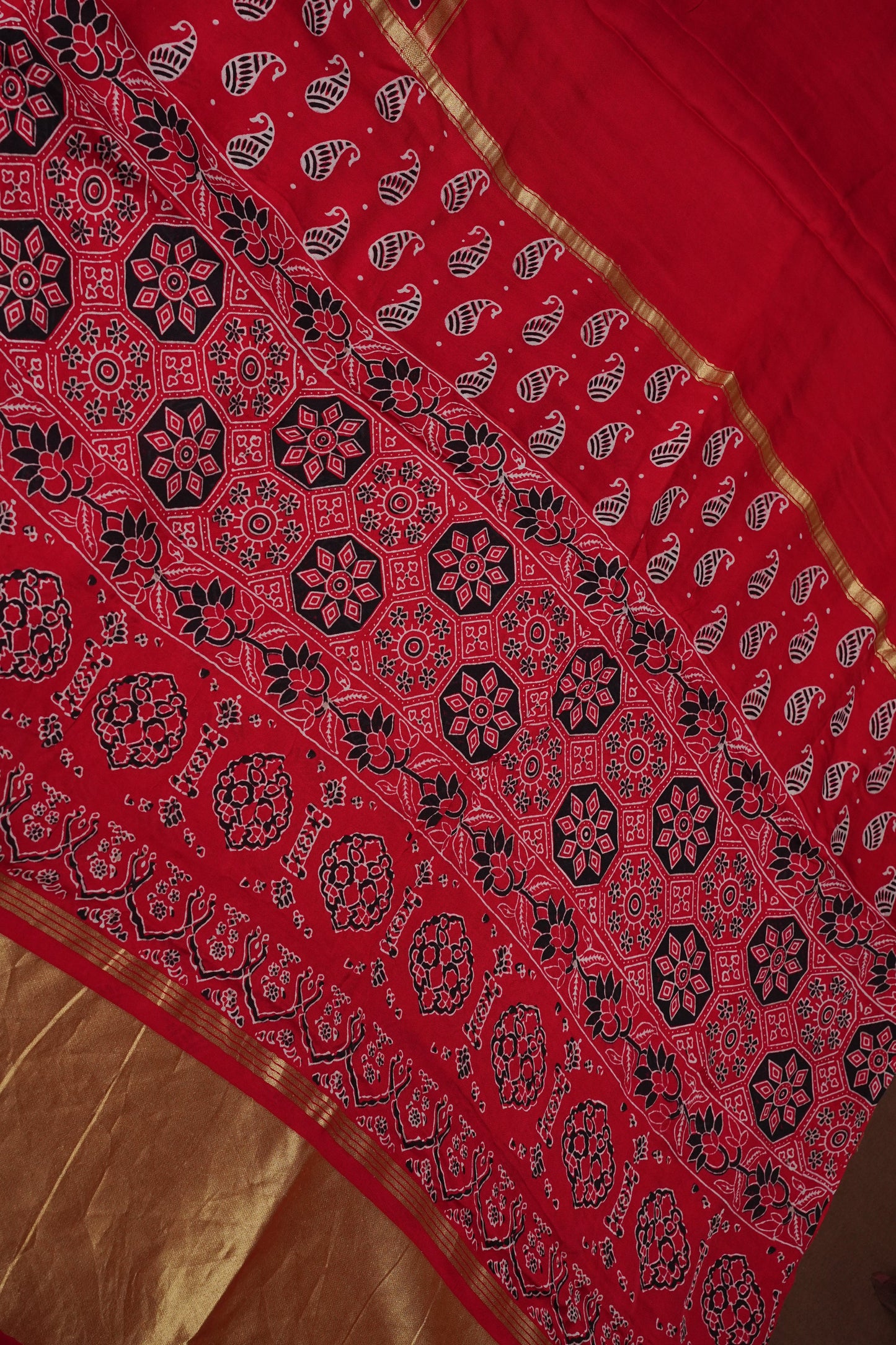 Bandhini Garchola Saree - Red