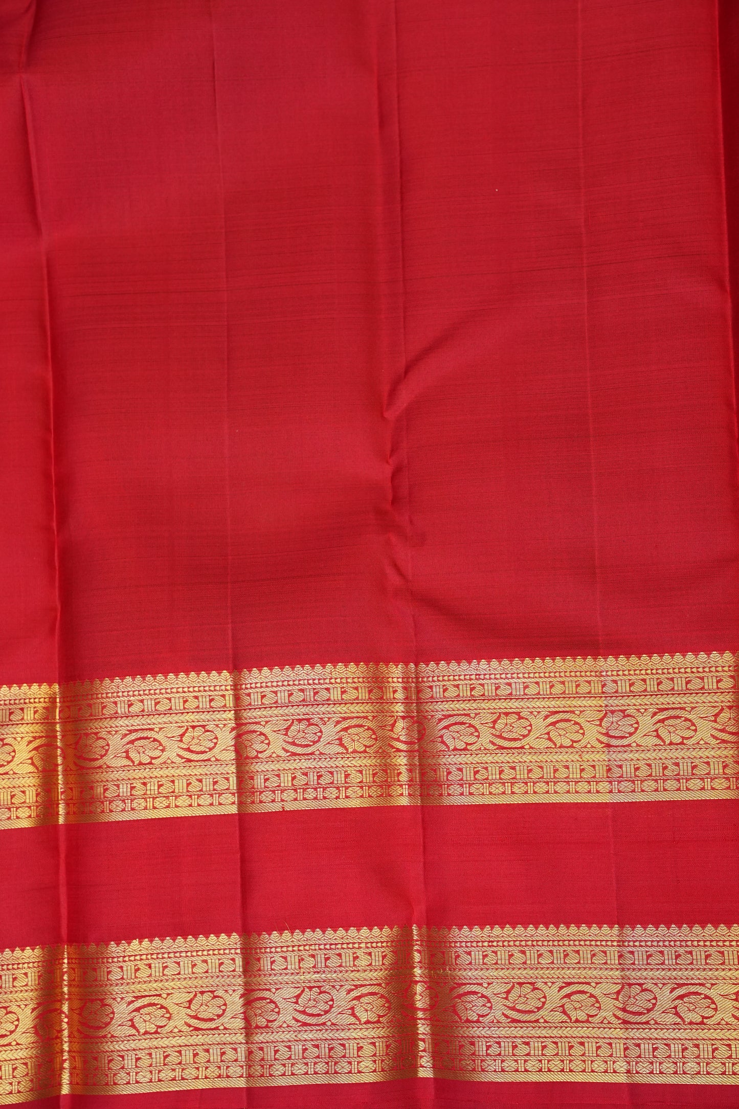 Green & Vermilion Red Pure Kanchivaram Silk Saree with Rich Gold Zari|Silk Mark Certified