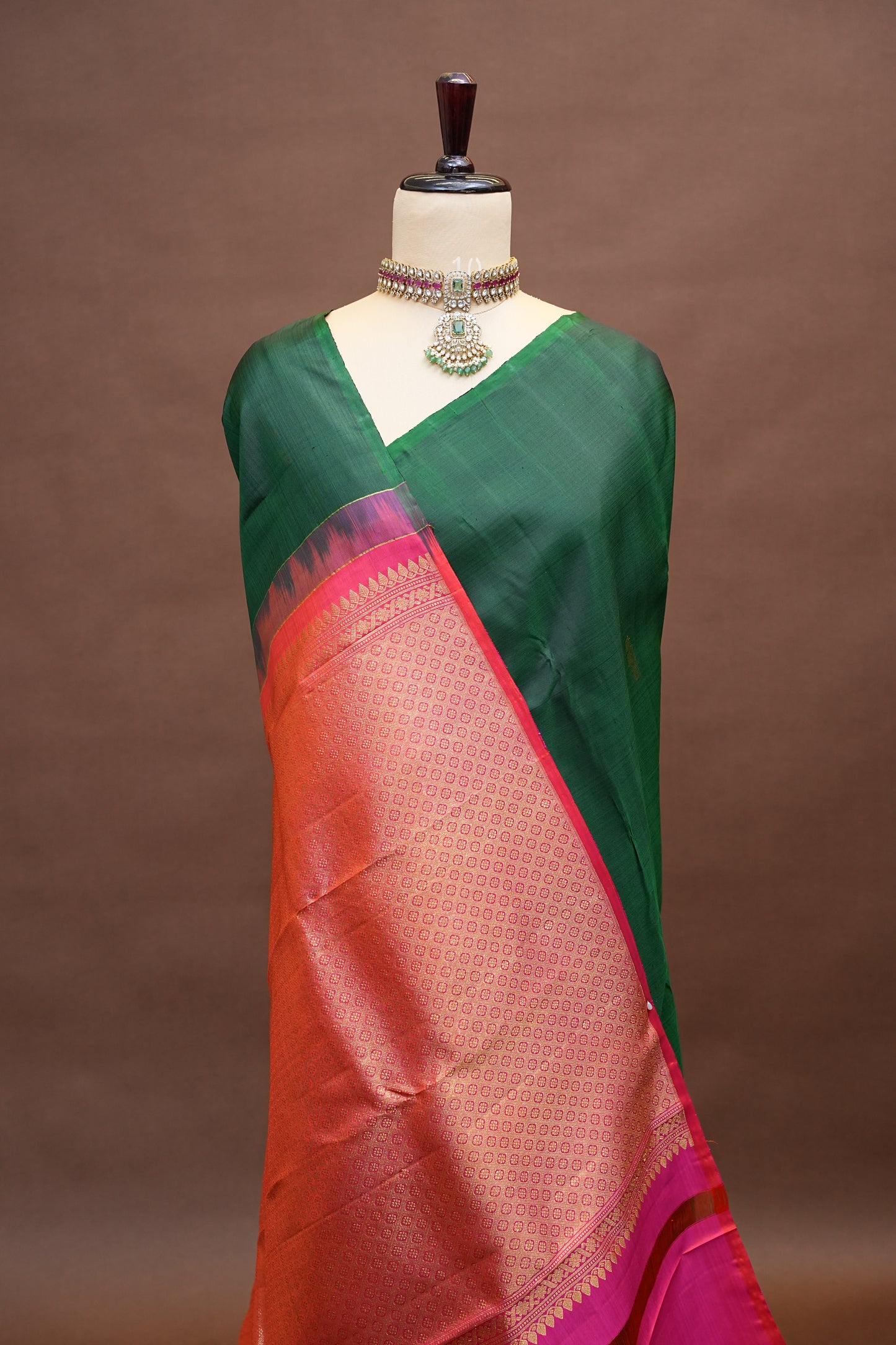 Emerald Green & Coral Pink Pure Kanchivaram Silk Saree with Gold Zari Pallu|Silk Mark Certified