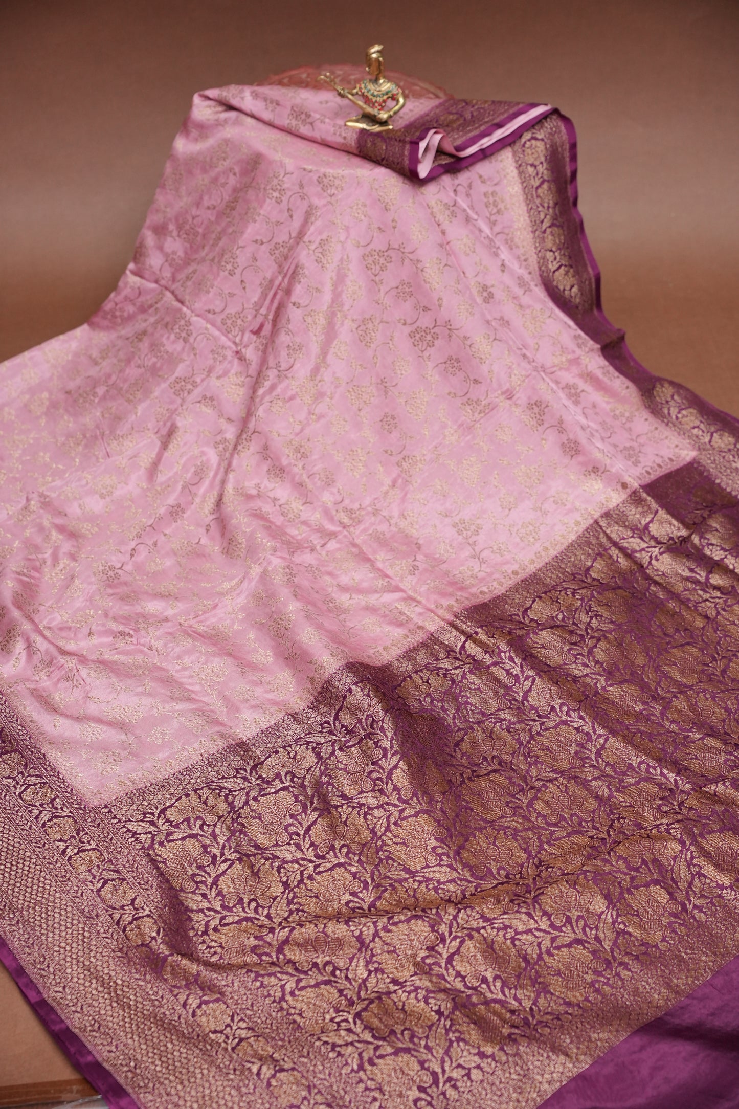 Khaddi Georgette Crepe Silk Saree with Antique Border – Baby Pink & Wine
