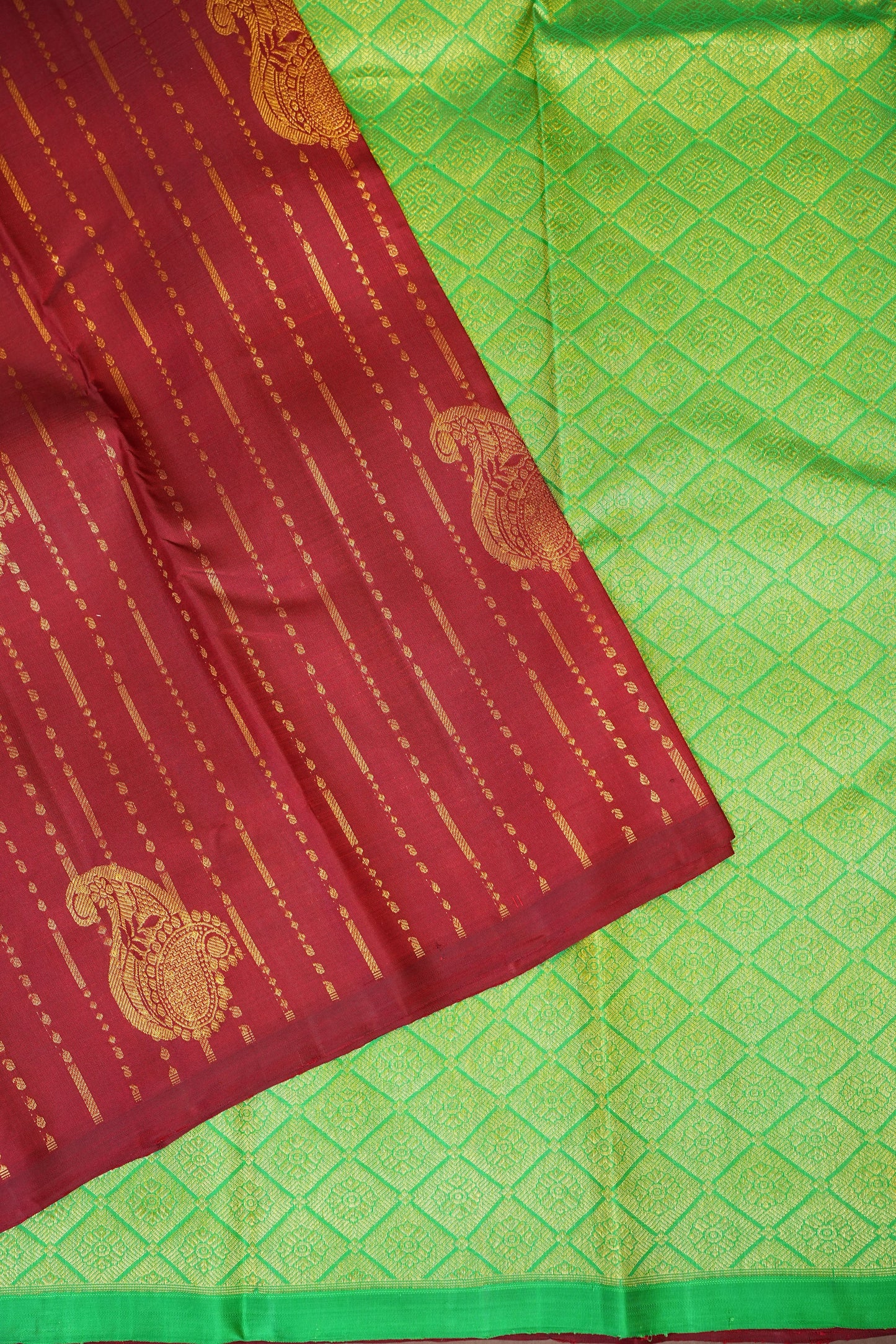 Deep Red & Parrot Green Borderless Pure Kanchivaram Silk Saree|Silk Mark Certified.