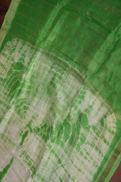 Mangalagiri Silk Shibori Tie & Dye Saree - White with Leaf Green