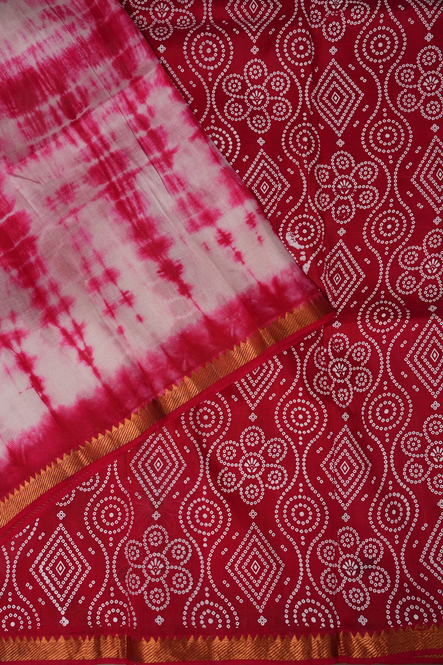 Mangalagiri Silk Shibori Tie & Dye Saree - Red & Ivory White