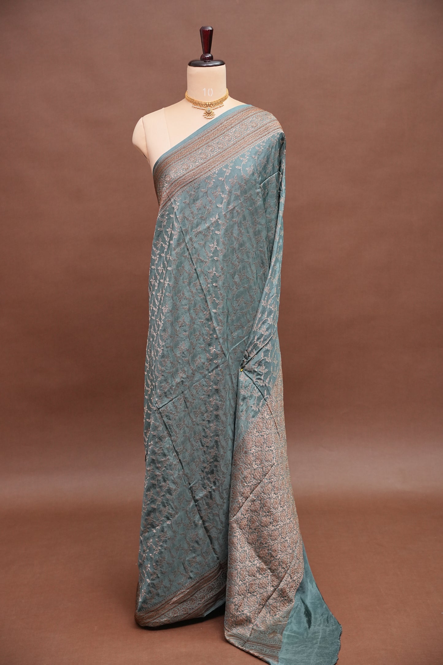 Khaddi Georgette Crepe Silk Saree with Antique Border – Blue Grey