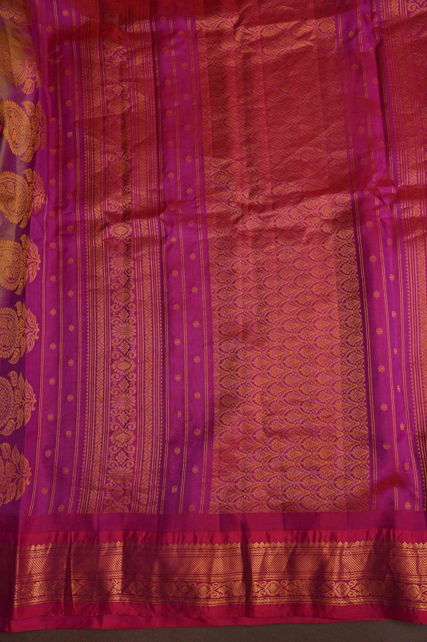 Pure Gadwal Silk Saree - Parrot Green and Hot Pink