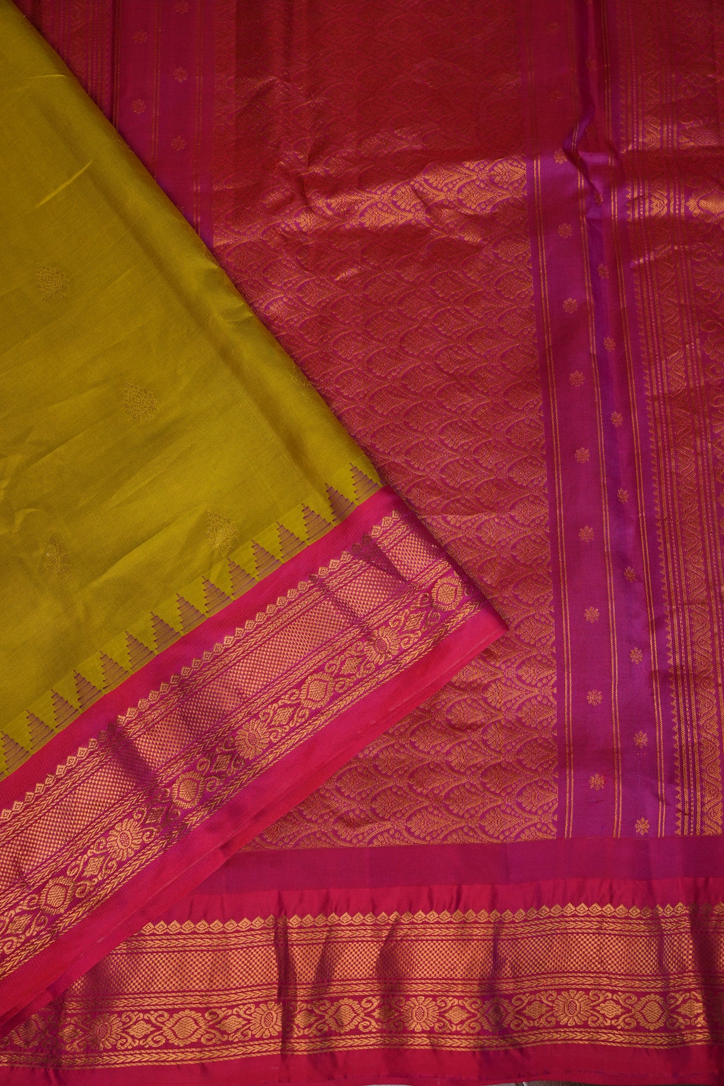 Pure Gadwal Silk Saree - Parrot Green and Hot Pink