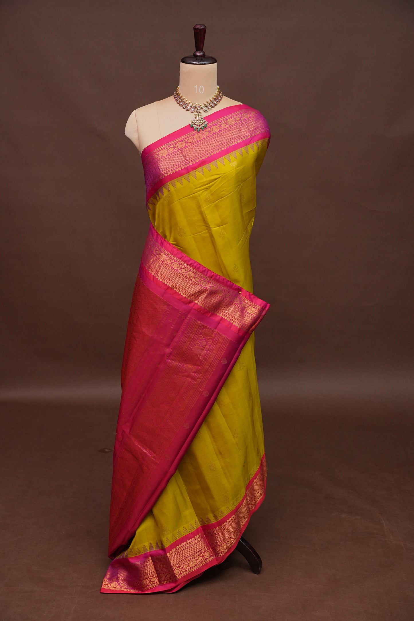 Pure Gadwal Silk Saree - Parrot Green and Hot Pink