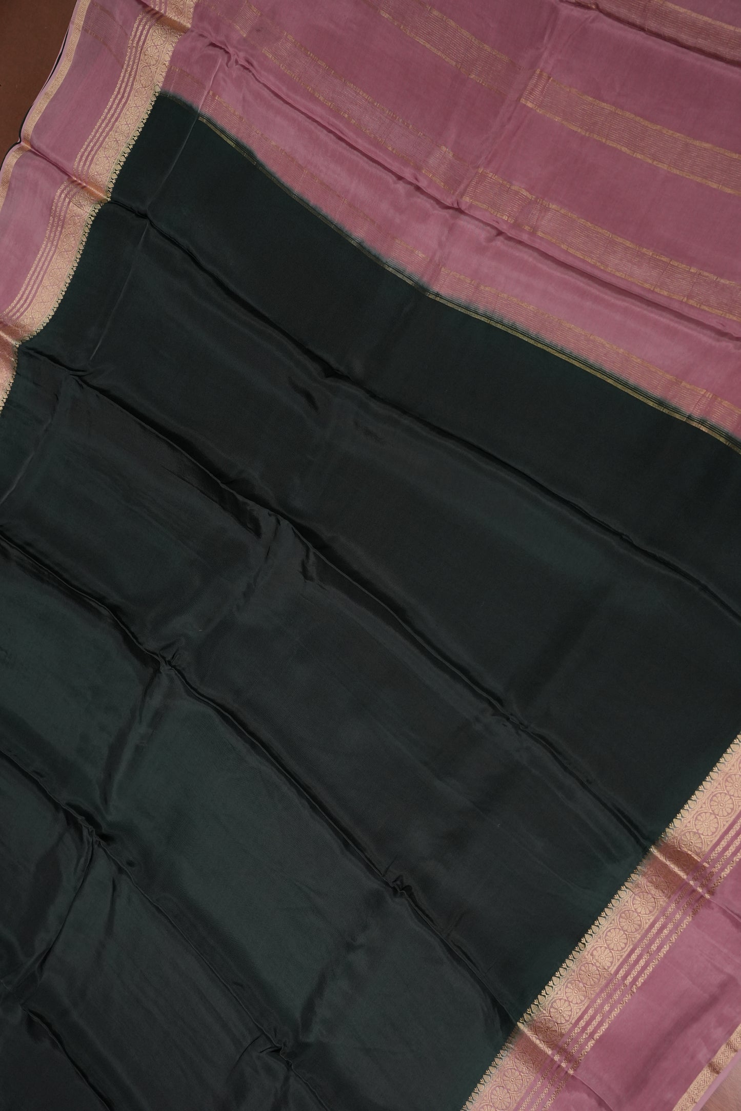 Plain Crepe Silk Saree - Bottle Green and Pink
