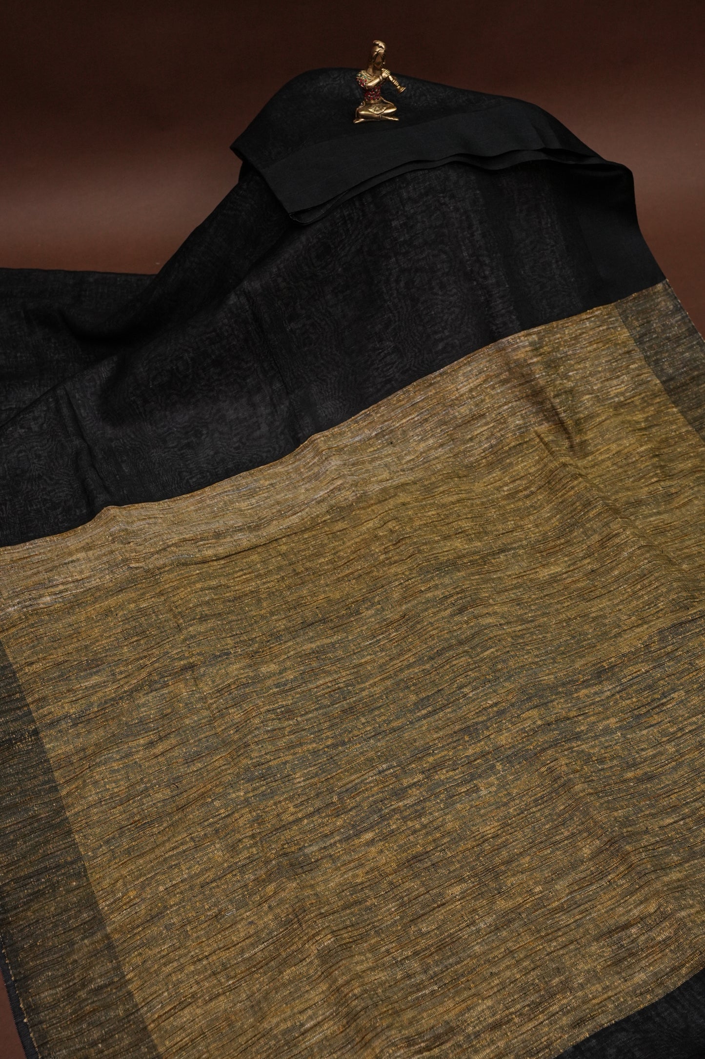 Half & Half Pure Linen Saree with Jute Pallu & Tassles - Black & Grey