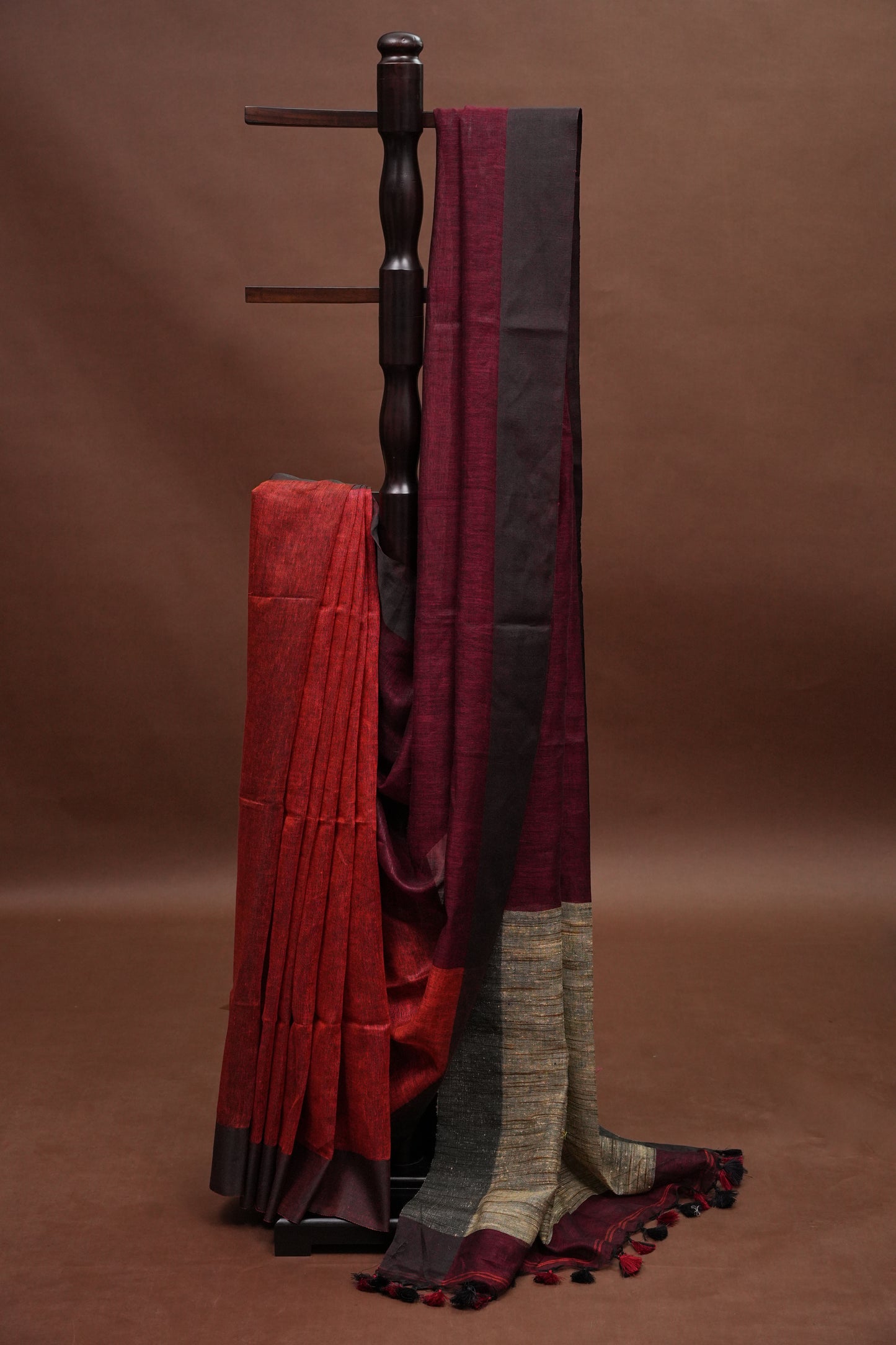 Half & Half Pure Linen Saree with Jute Pallu & Tassles - Maroon & Rust