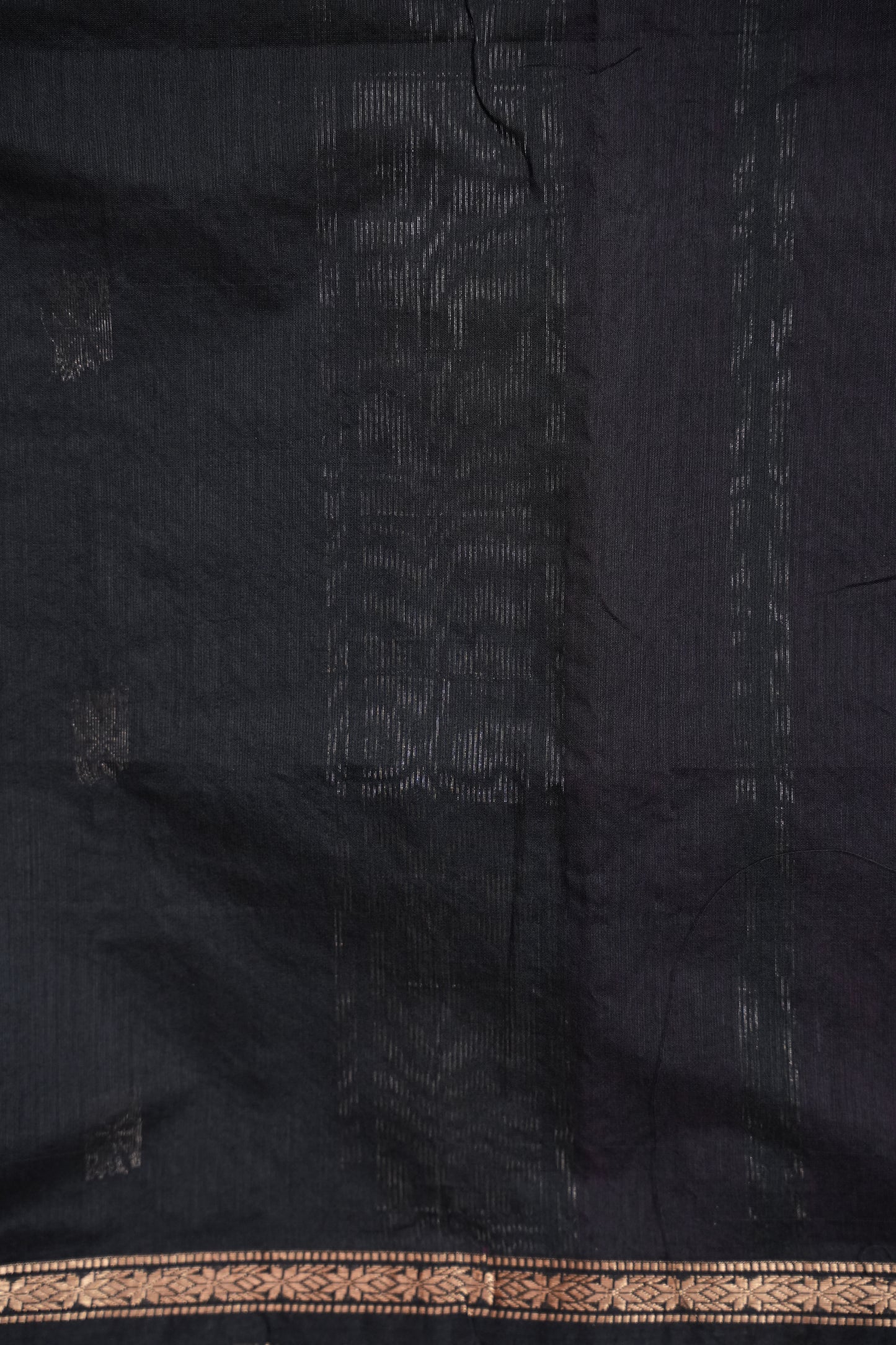 Maheshwari Silk Cotton Saree - Magenta & Black
