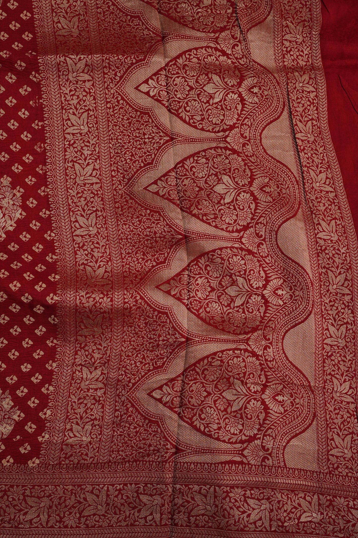 Crushed Munga Banarasi Saree with Bandhini Prints-Red