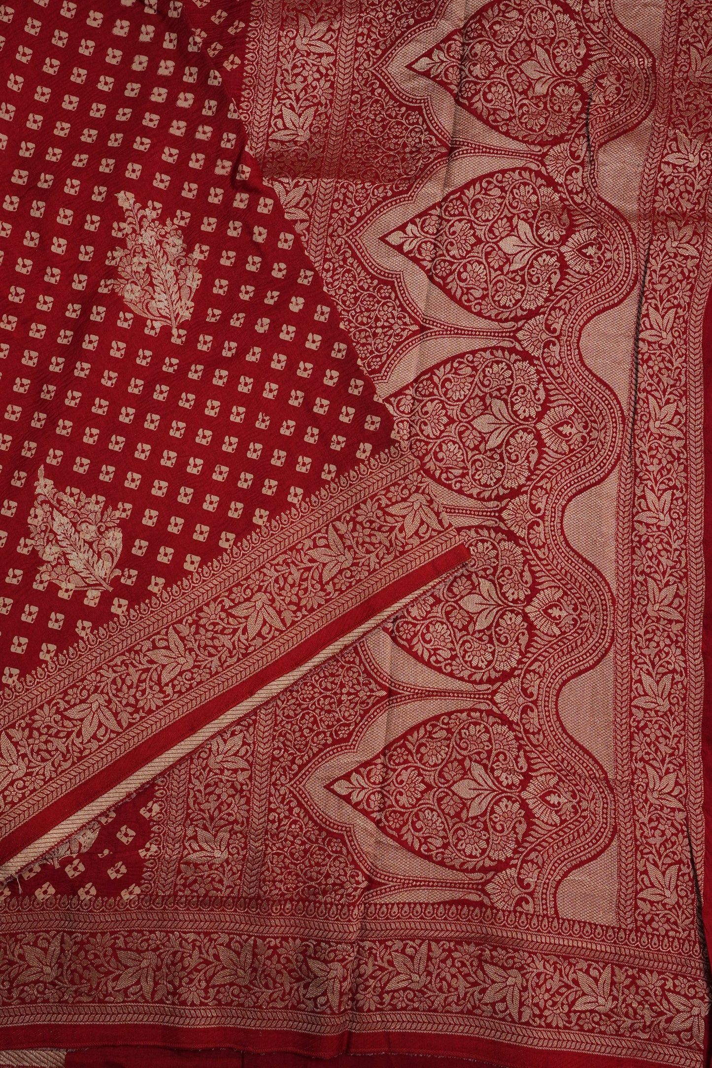 Crushed Munga Banarasi Saree with Bandhini Prints-Red