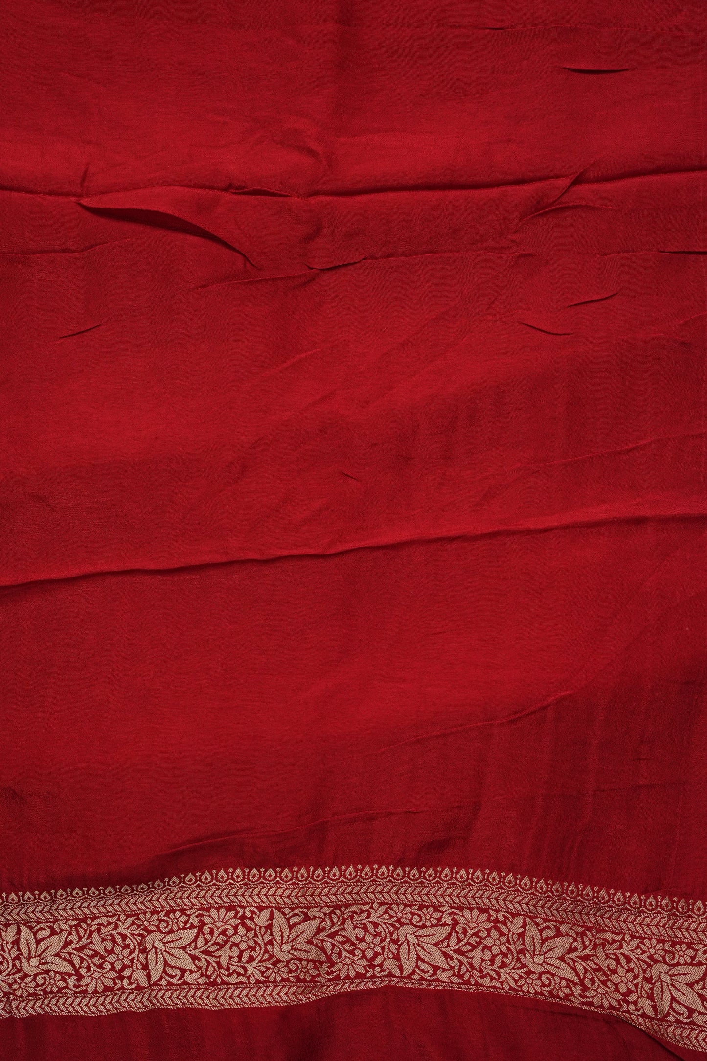 Crushed Munga Banarasi Saree with Bandhini Prints-Red