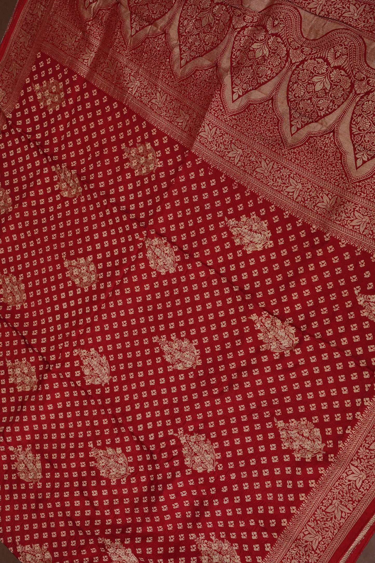 Crushed Munga Banarasi Saree with Bandhini Prints-Red
