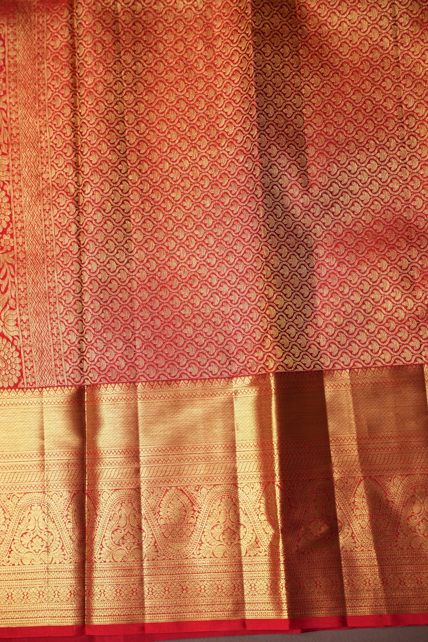 Emerald Green & Red Pure Kanchipuram Silk with 1 Gram Zari Weave|Silk Mark Certified